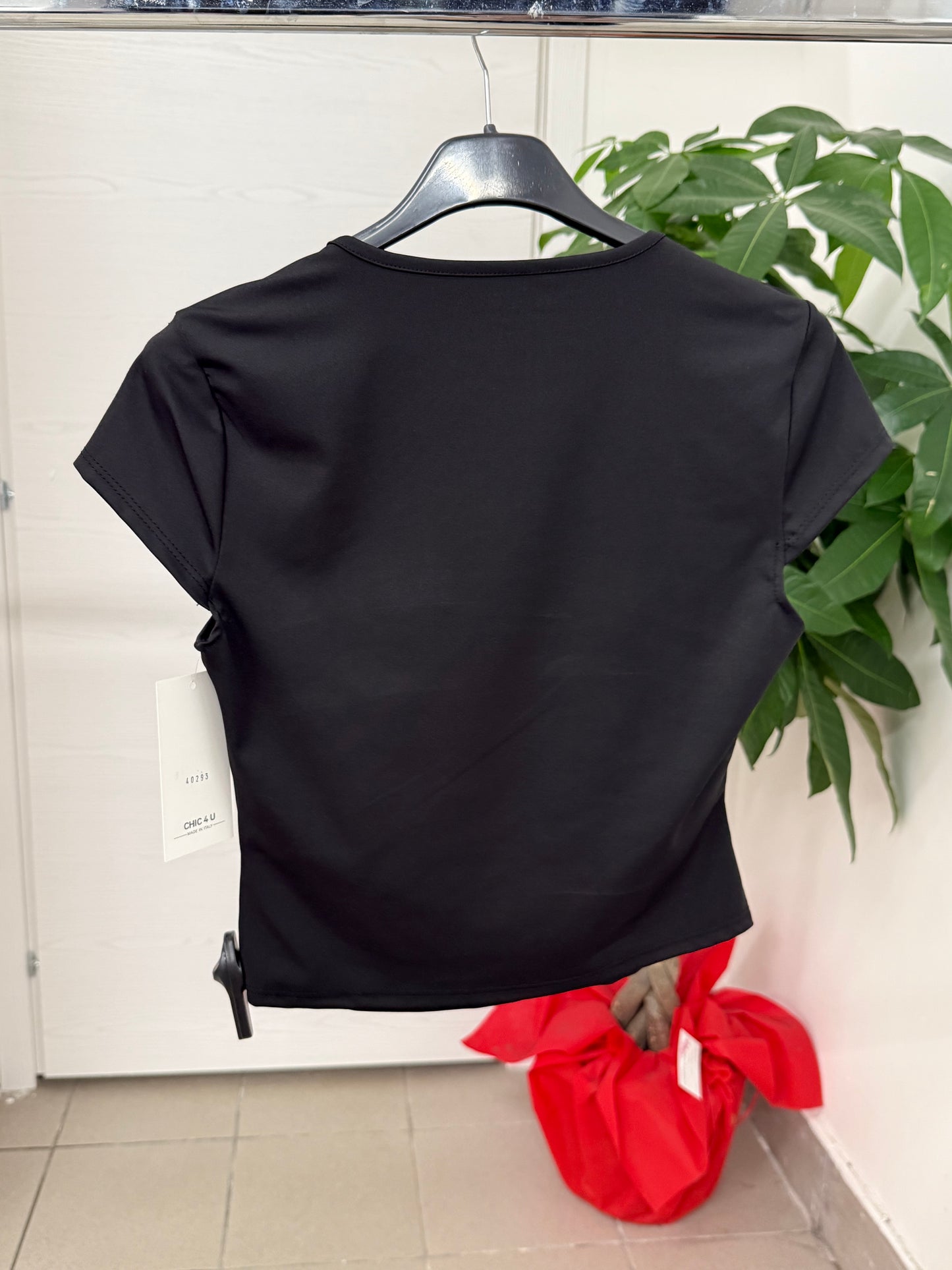 Crop top a maniche corte con scollo squadrato