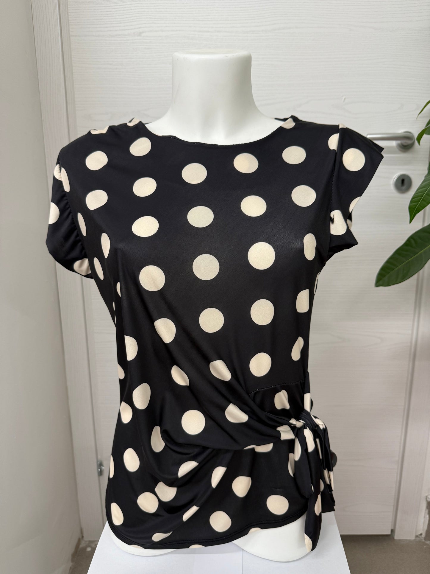 Maglietta a pois con fiocco laterale FGD MODA