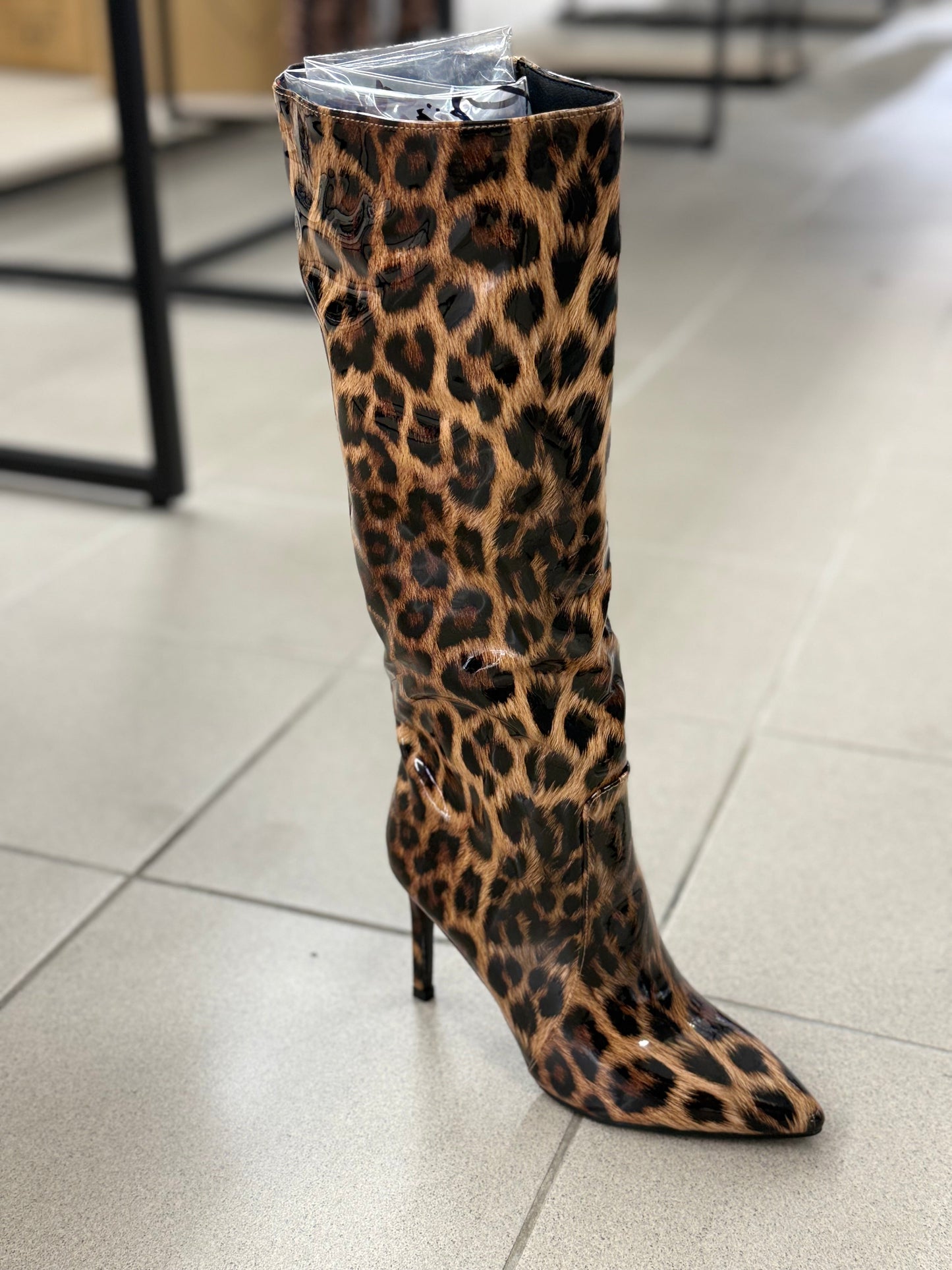 Stivali in ecopelle lucido leopardato FGD MODA
