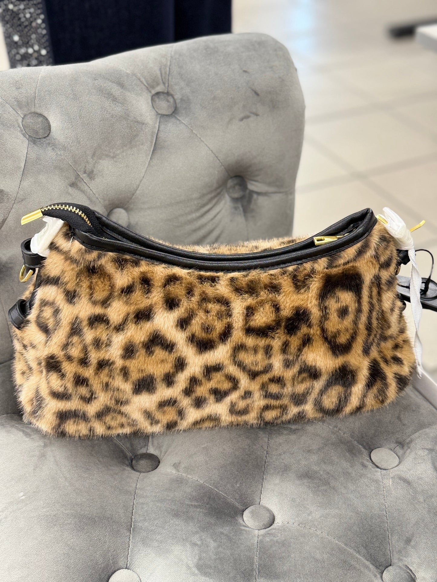 Borsa con pelliccia leopardata FGD MODA