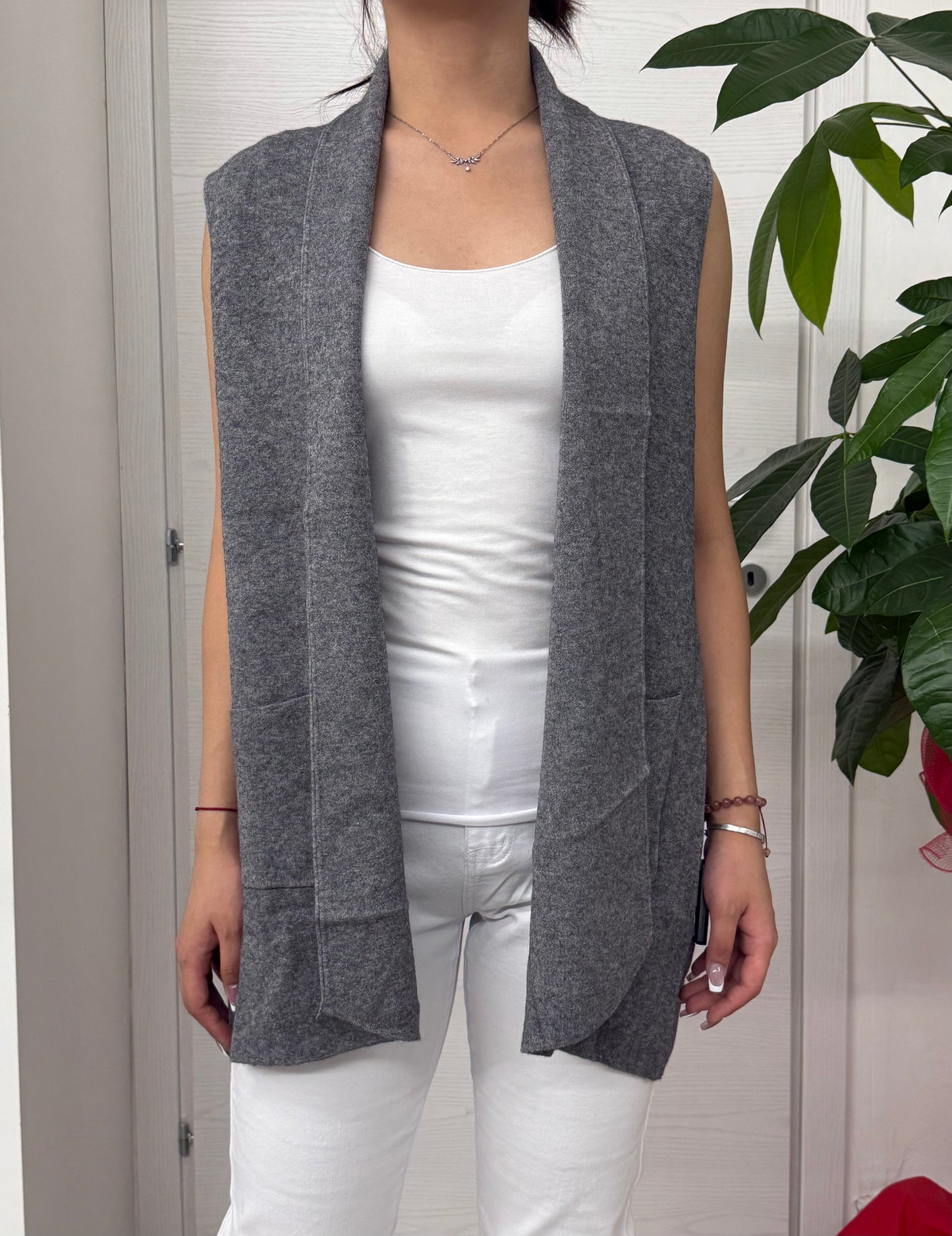 Cardigan smanicato FGD MODA
