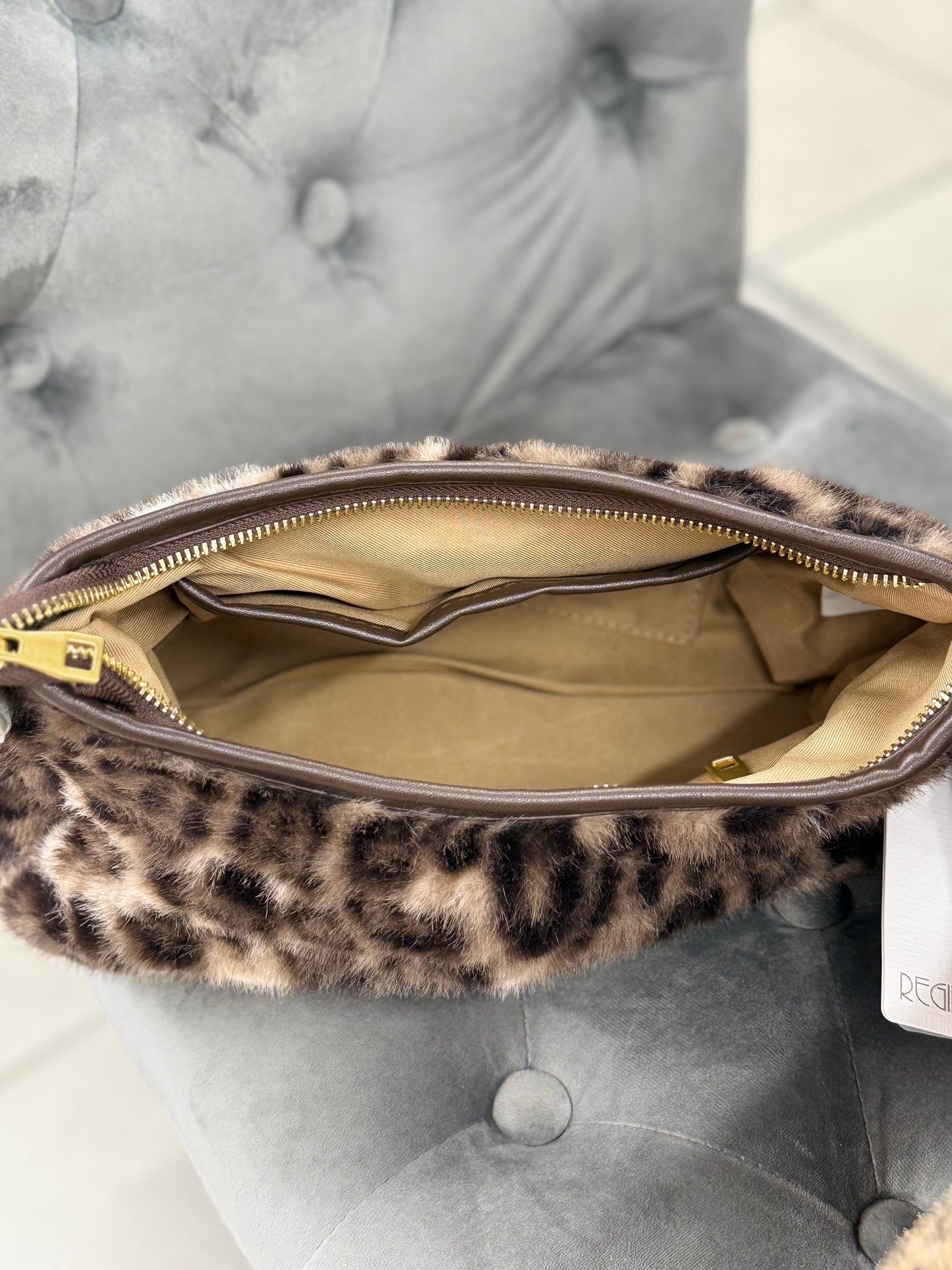 Borsa con pelliccia leopardata FGD MODA
