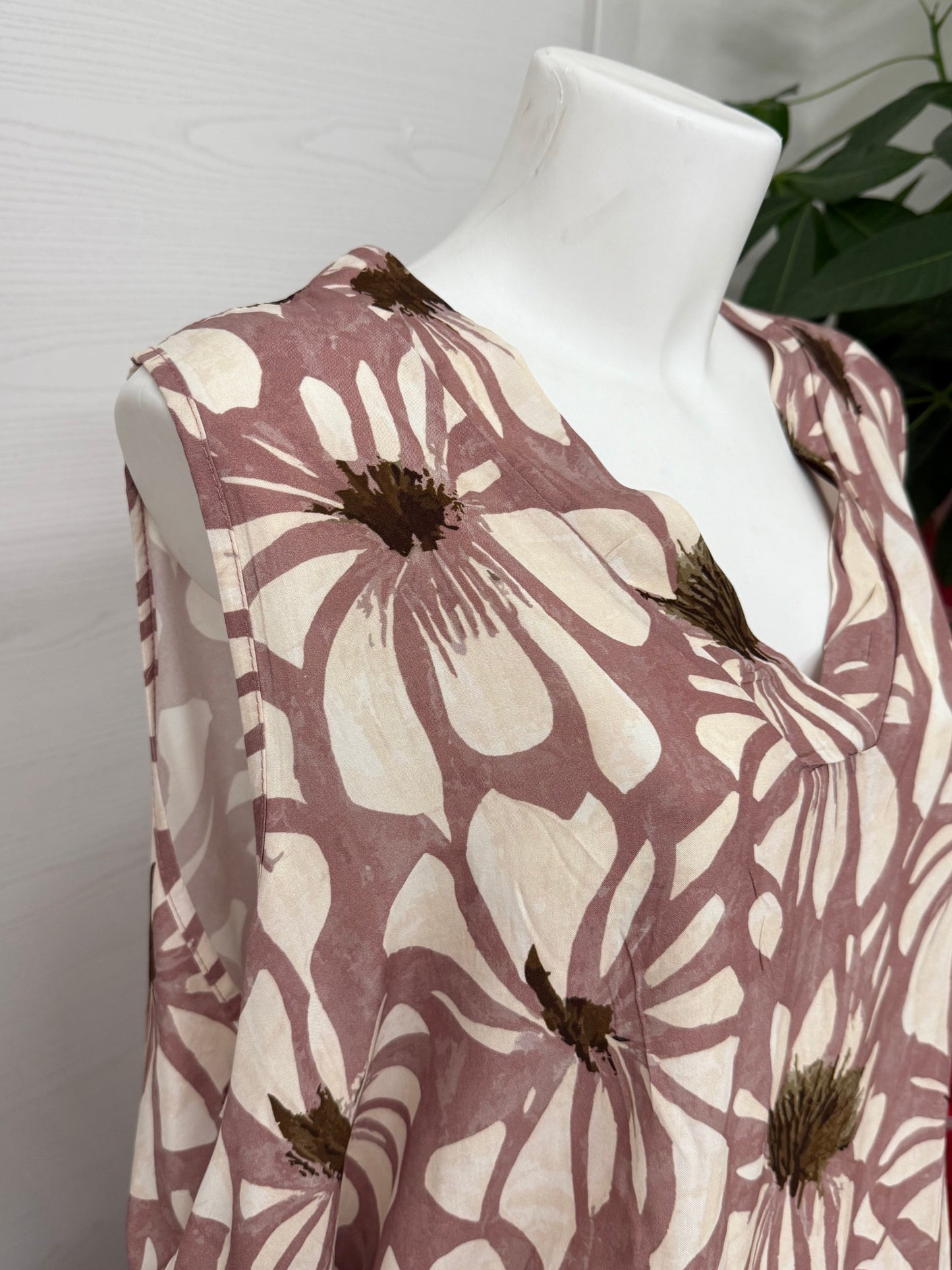 Canotta con fiori FGD MODA