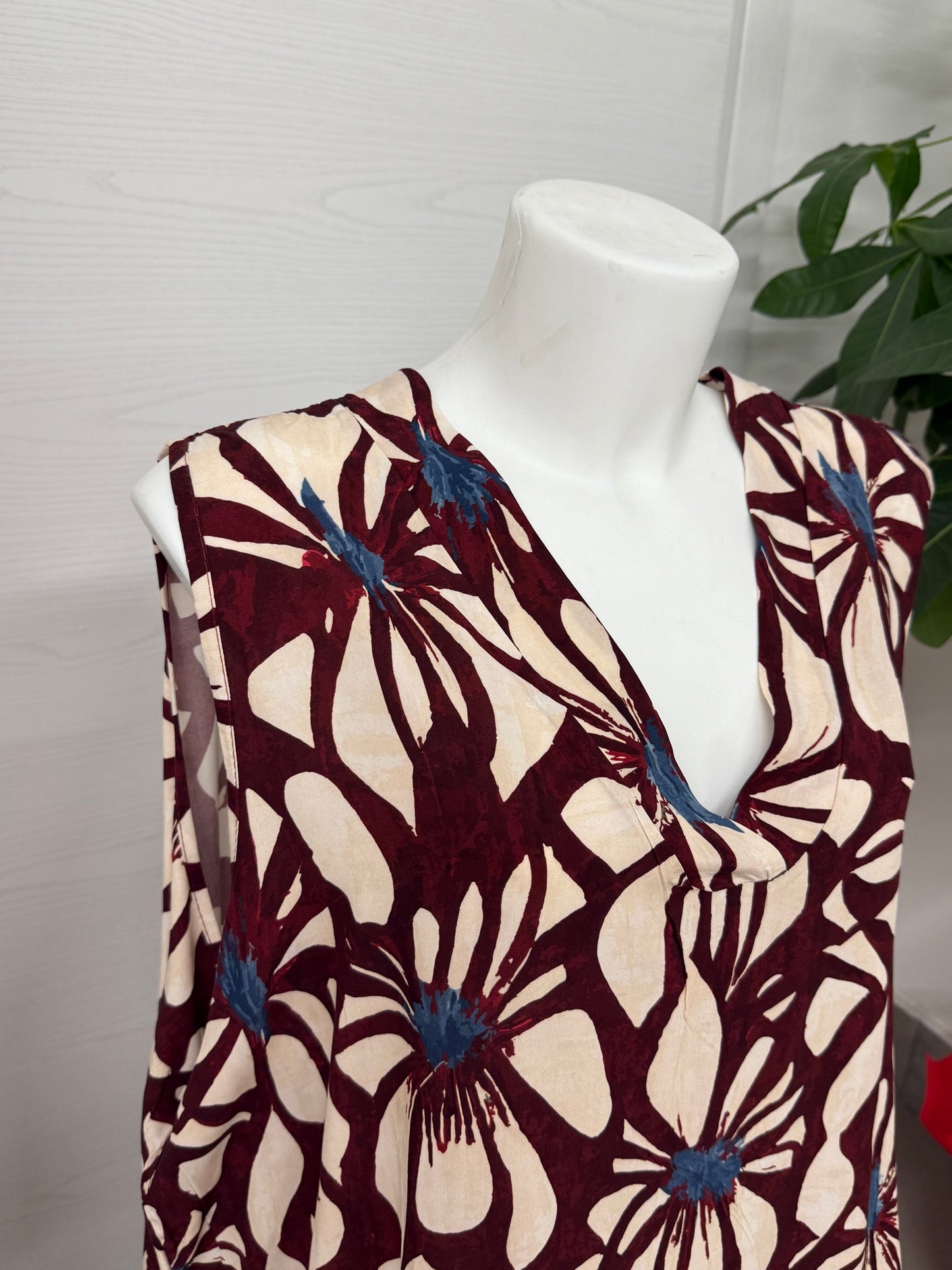 Canotta con fiori FGD MODA