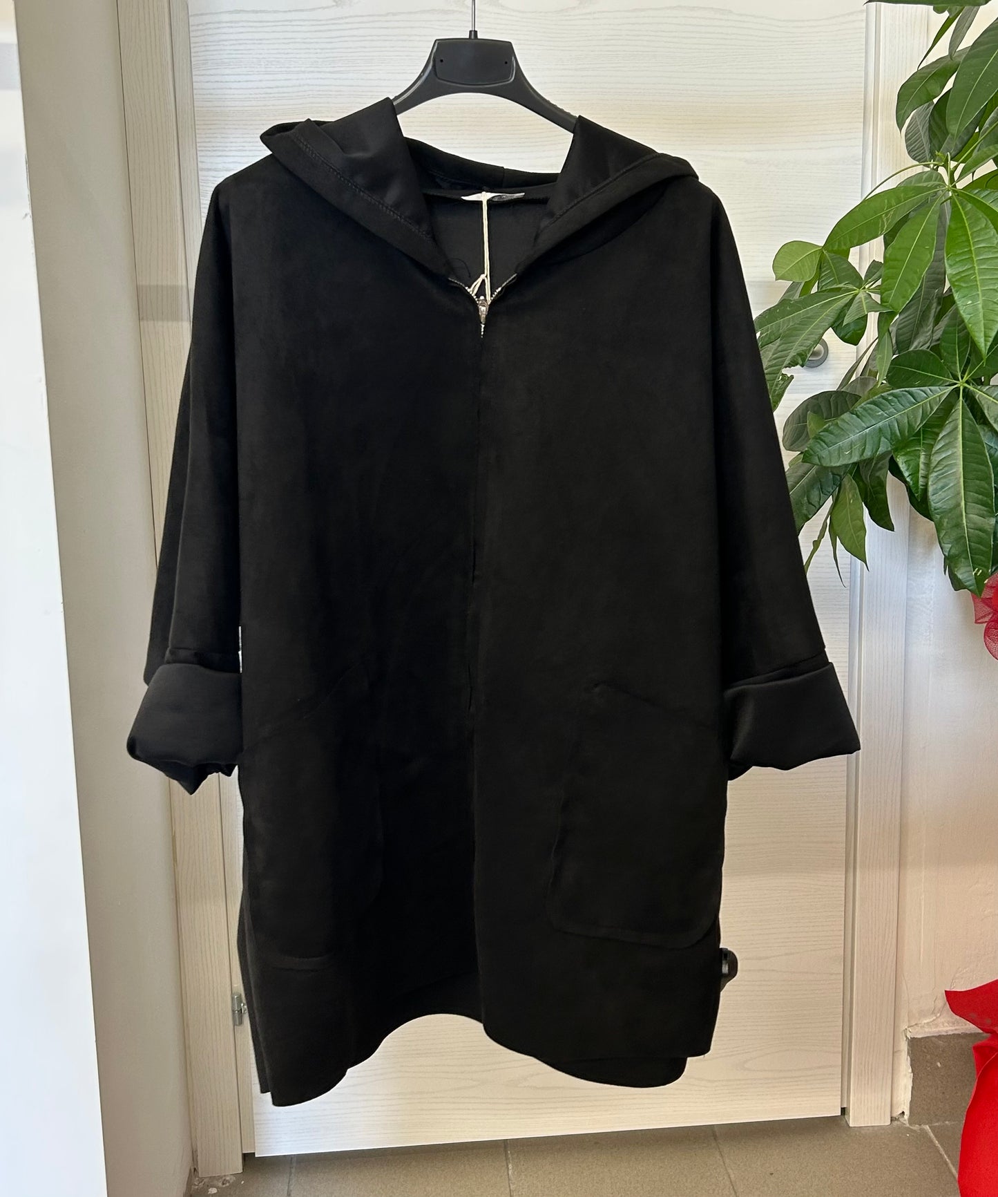 Giacca in camoscio con zip e cappuccio