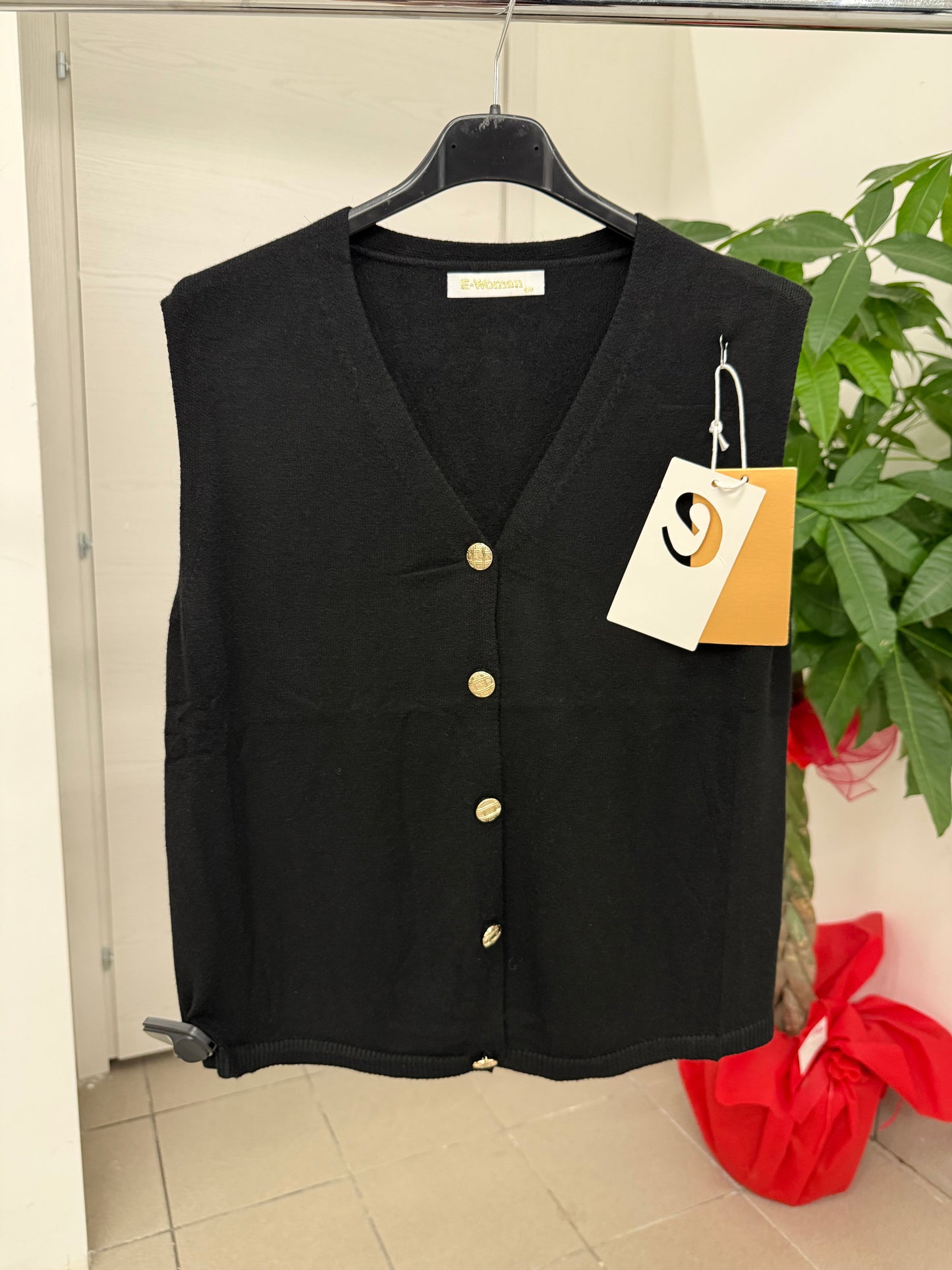 Gilet tinta unita con bottoni FGD MODA