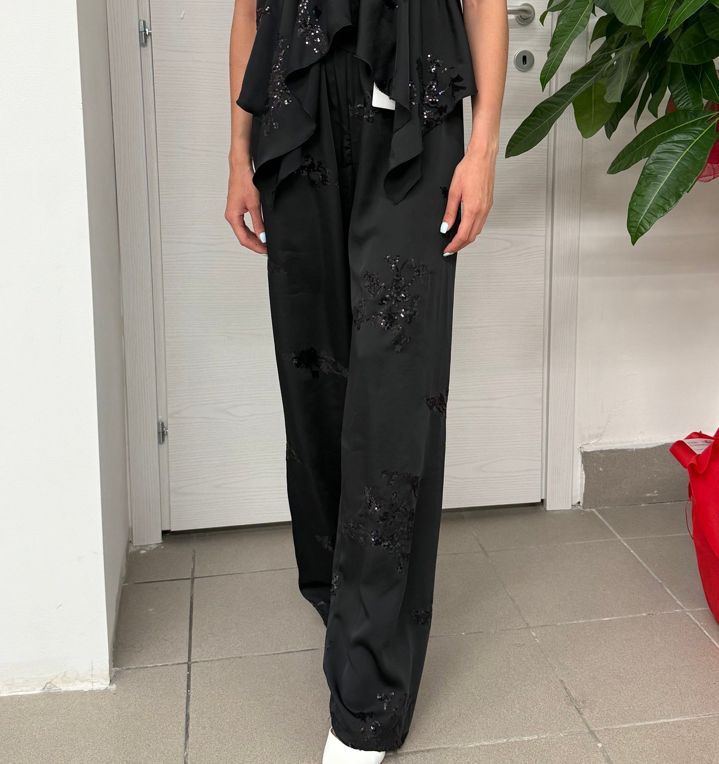 Pantalone con fiori a pallettes FGD MODA