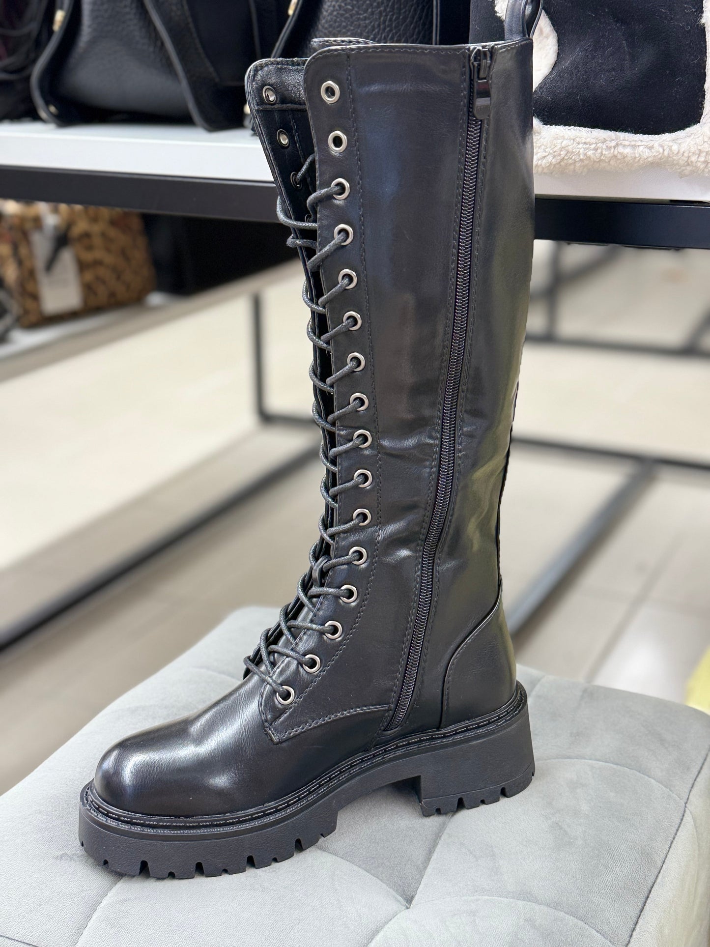 Stivali in ecopelle con lacci FGD MODA