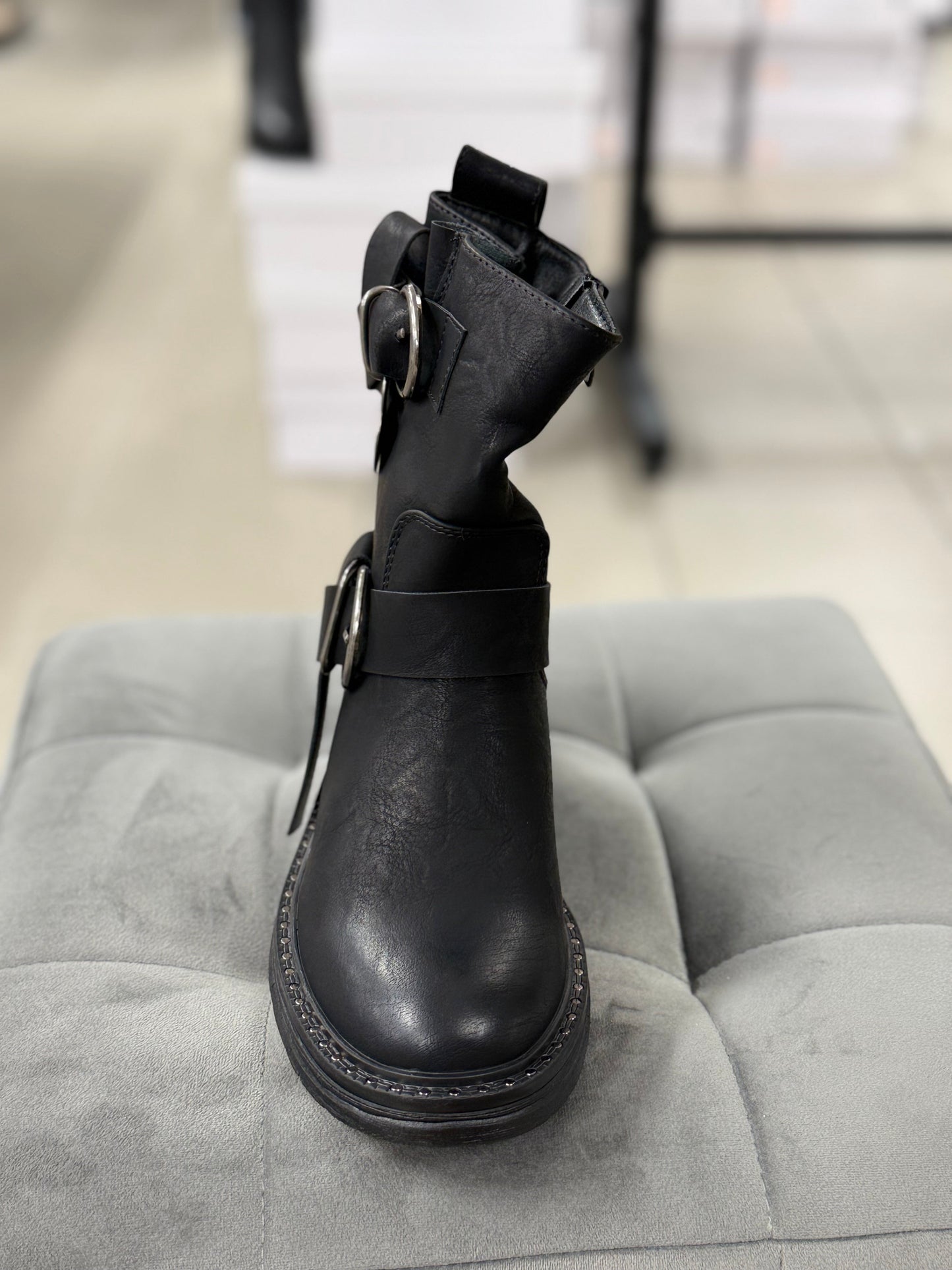 Stivali in ecopelle con fibbie FGD MODA