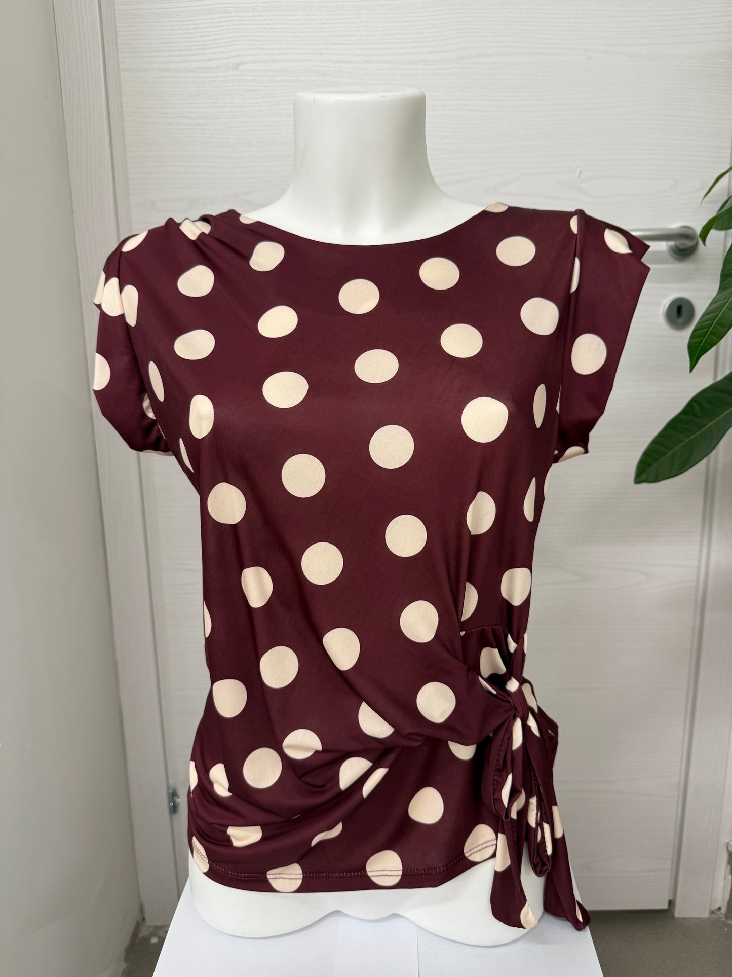Maglietta a pois con fiocco laterale FGD MODA