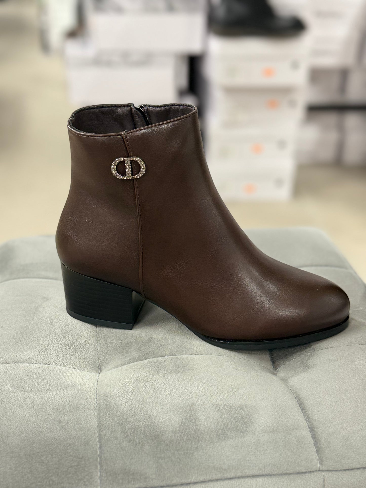 Stivaletti in ecopelle tacco 5cm FGD MODA