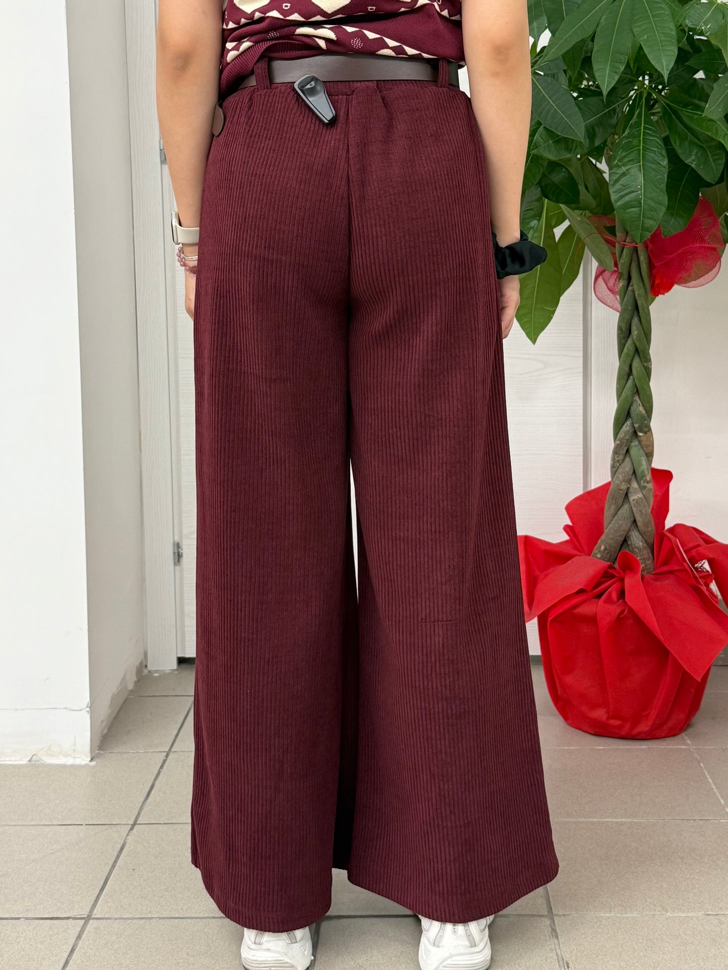 Pantaloni a palazzo a costine con cinta FGD MODA