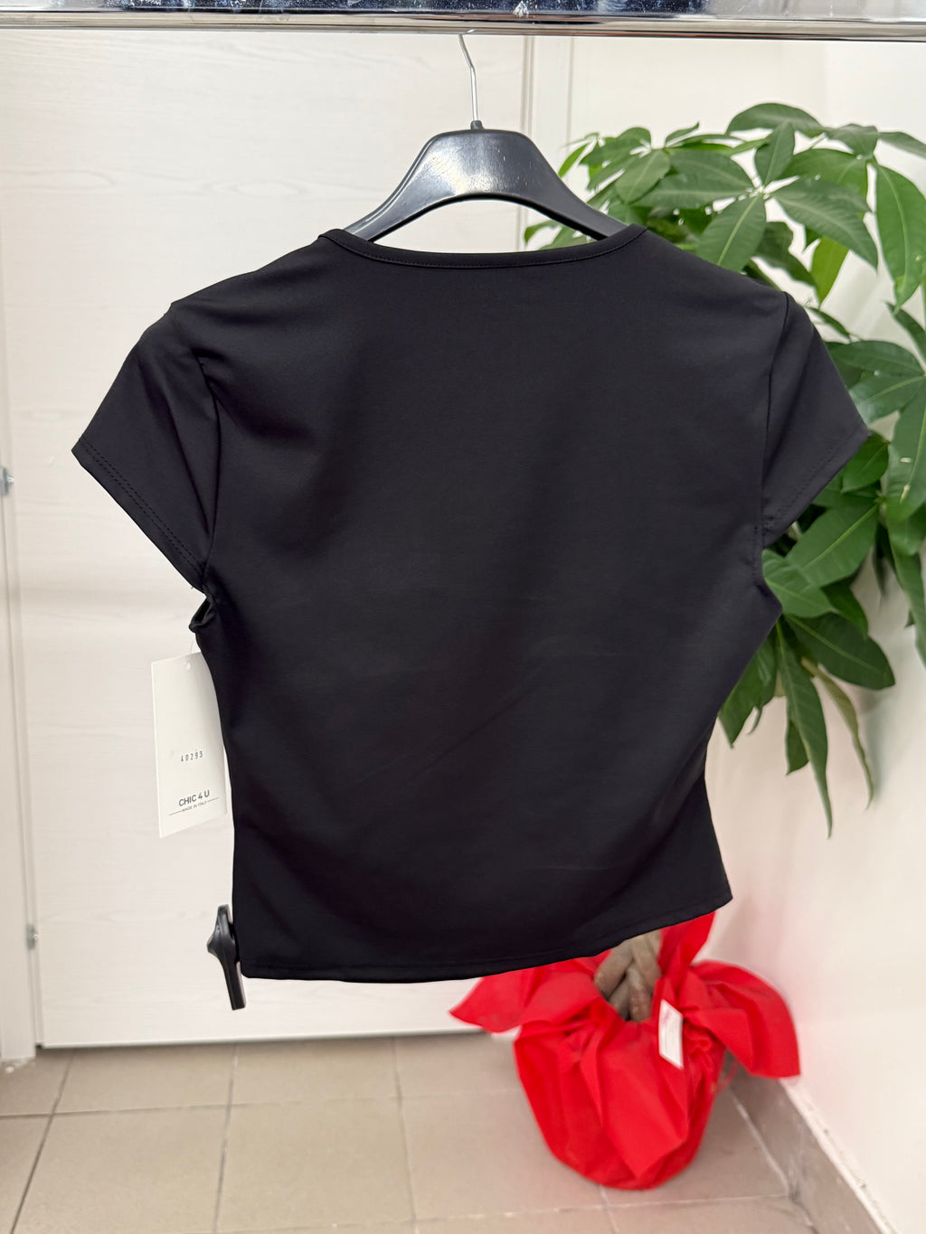 Top crop in lycra a maniche corte con scollo squadrato FGD MODA