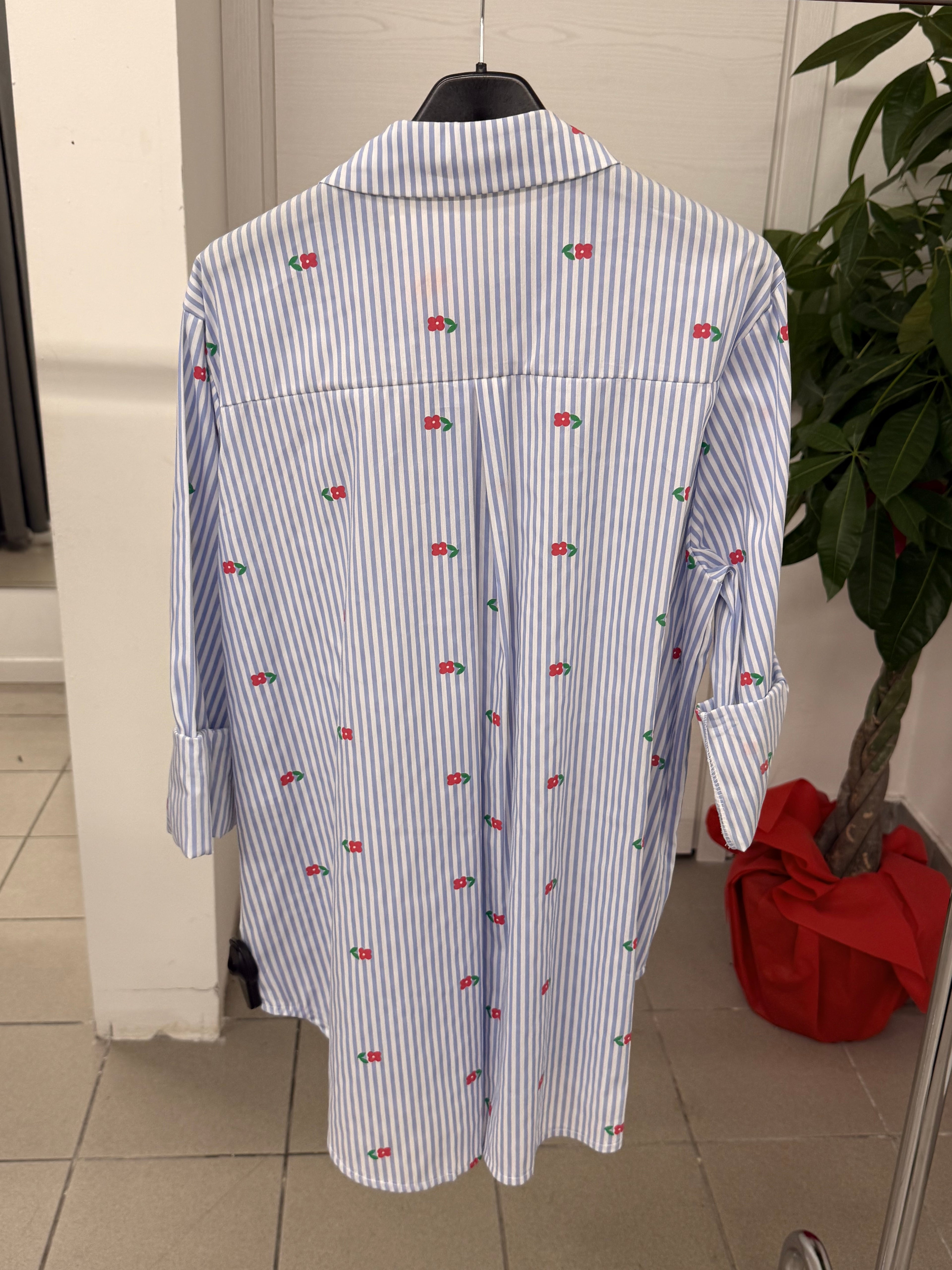 Camicia in cotone a righe con fiori FGD MODA