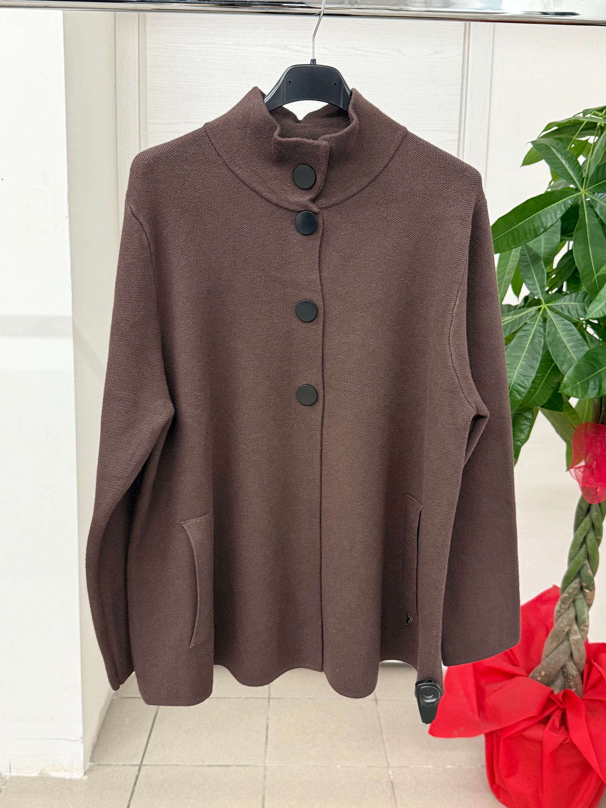 Giacca con bottoni FGD MODA