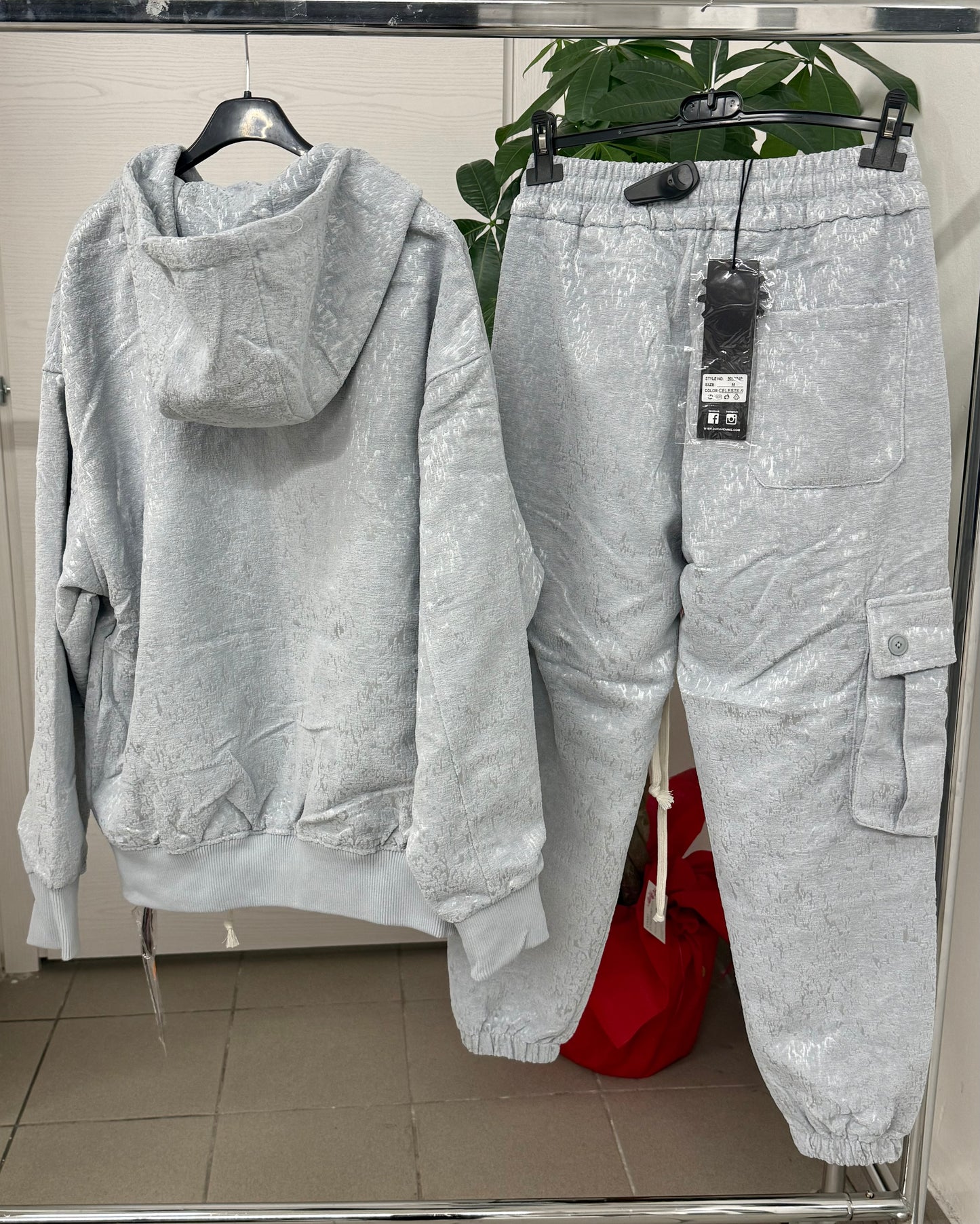 Set coordinato felpa con zip e pantaloni con polsini effetto velluto Duca Homme FGD MODA