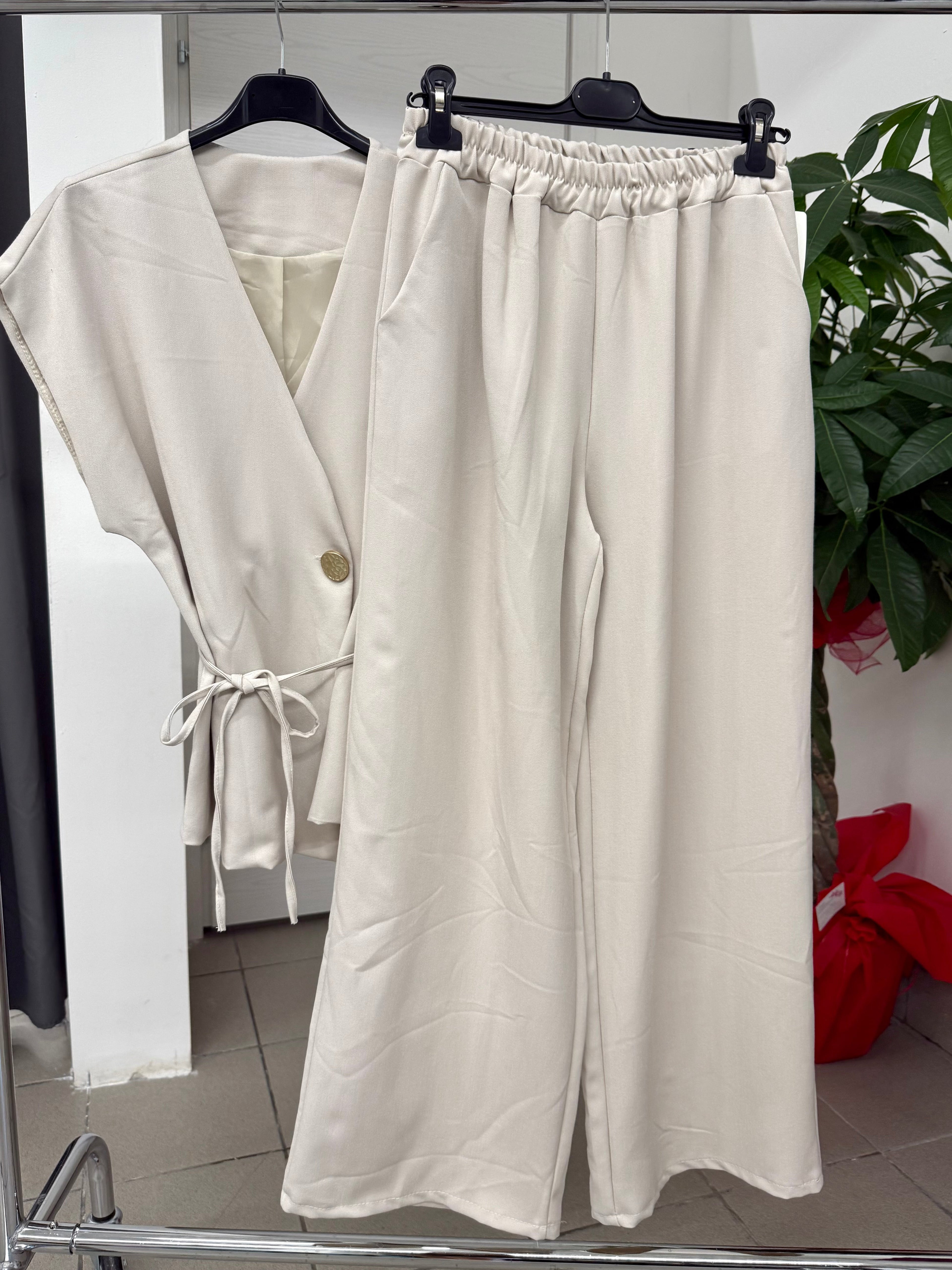 Set coordinato gilet e pantaloni FGD MODA