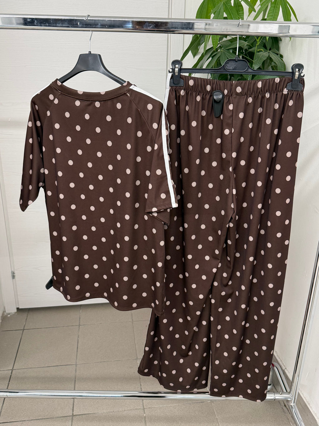 Set coordinato Maglietta e Pantaloni a palazzo a pois con strisce laterali FGD MODA