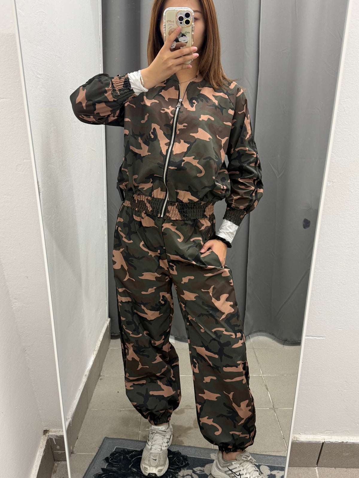 Set Coordinato Acetato Militare Giacca E Pantaloni Con Polsini Con Strisce Laterali FGD MODA
