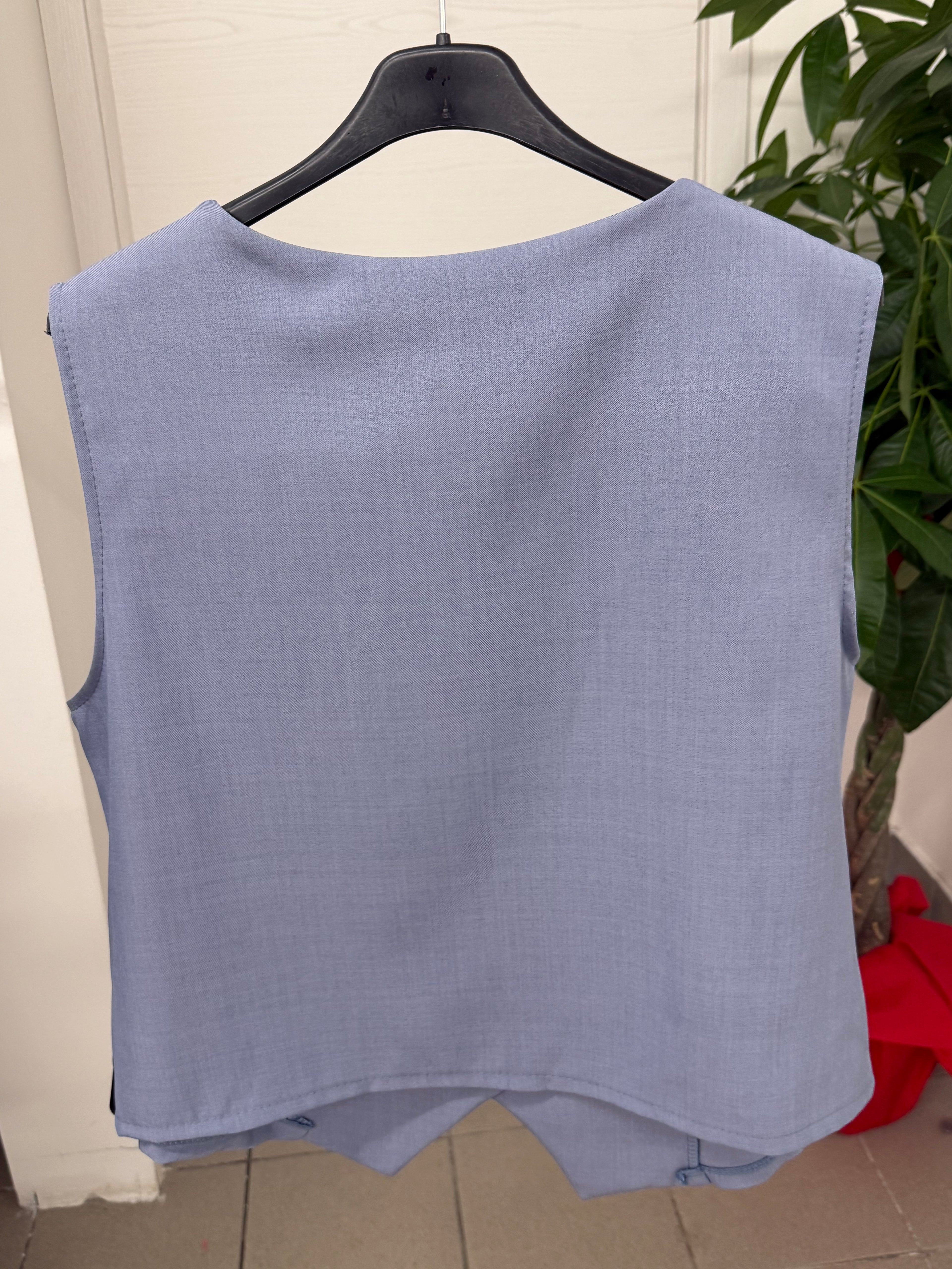 Gilet tinta unita con chiusura a bottoni per taglie curvy