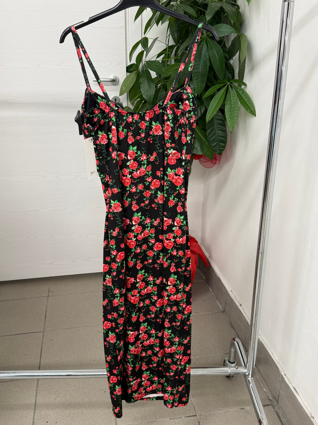 Abito lungo con stampe fiorate con pizzo e spacco laterale FGD MODA