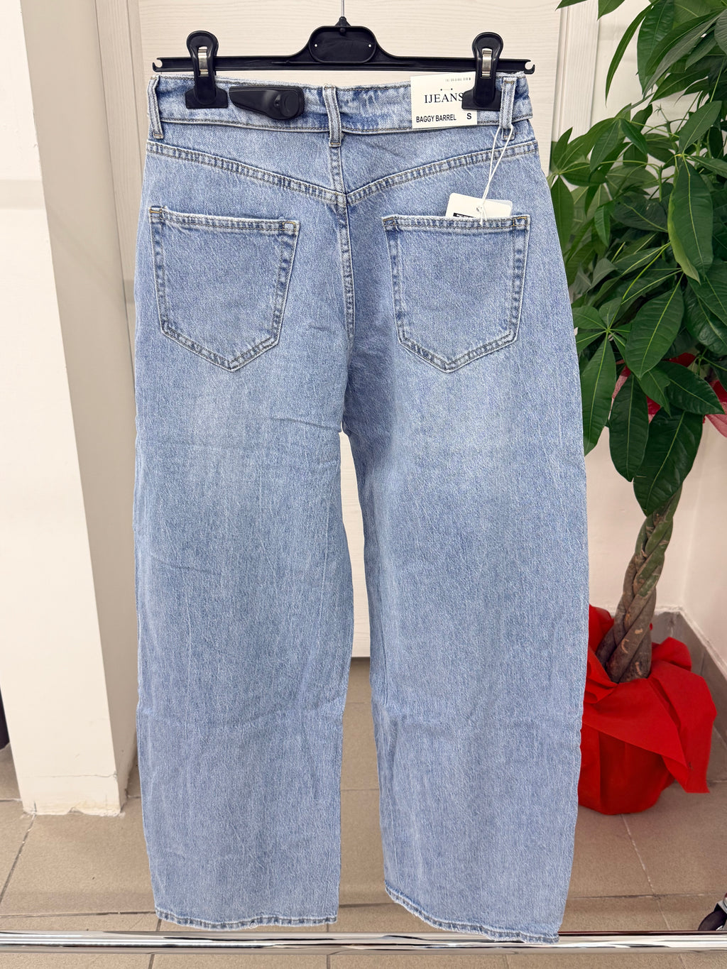 Jeans baggy con vita risvoltata FGD MODA