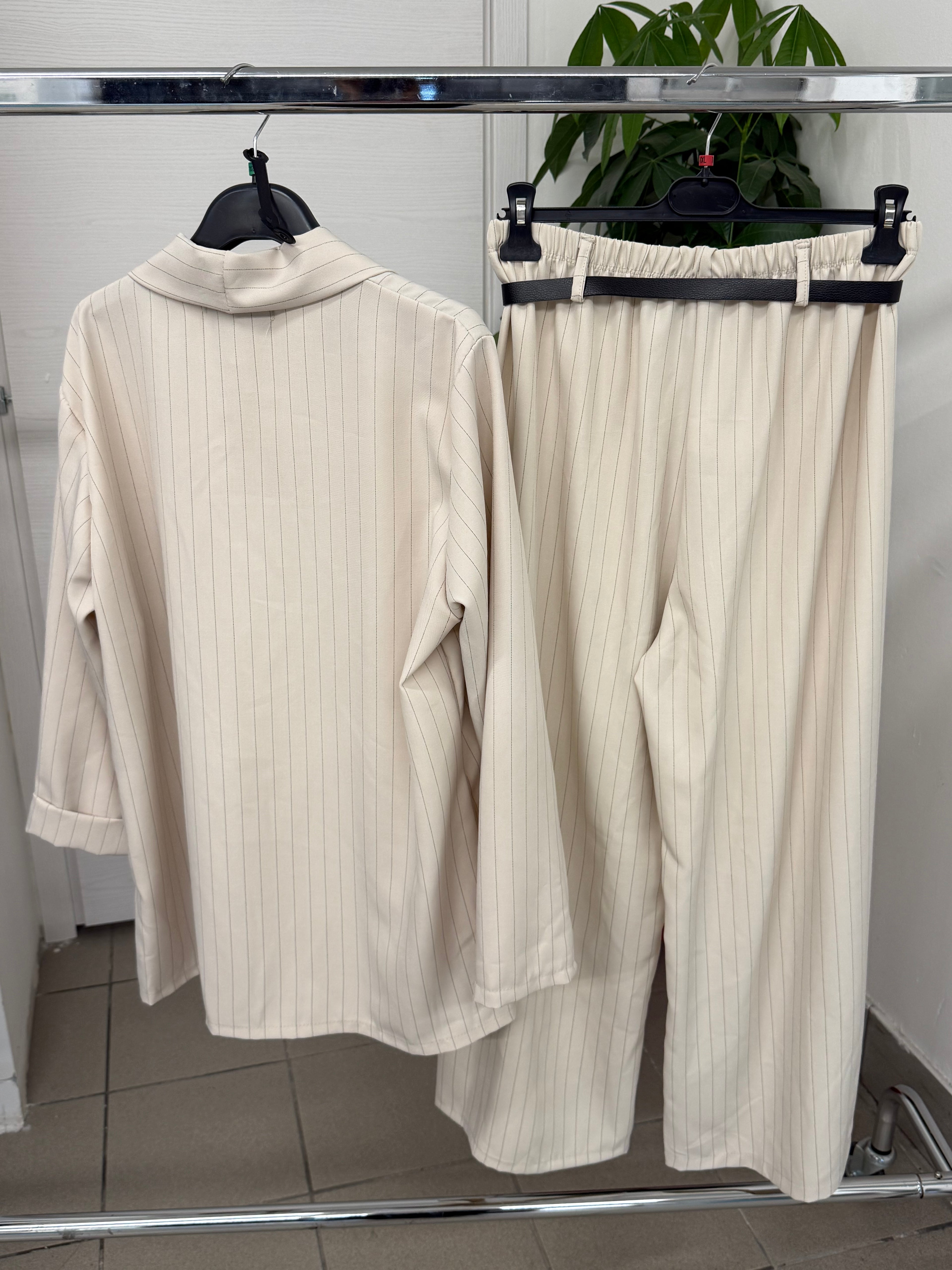 Set coordinato Giacca e Pantaloni a palazzo con cinta gessato per taglie curvy FGD MODA