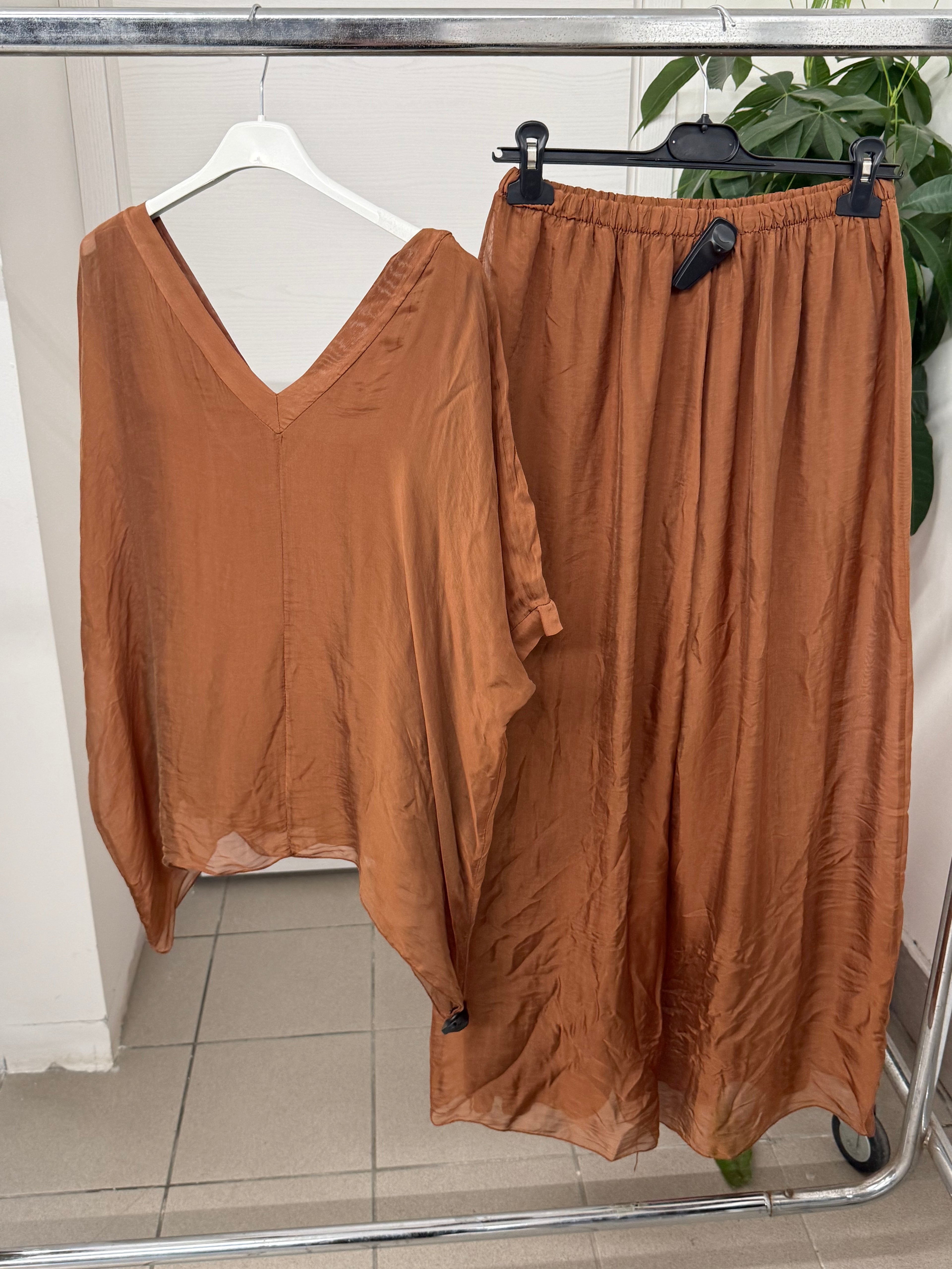 Set coordinato in viscosa e seta Blusa e Pantaloni a palazzo FGD MODA