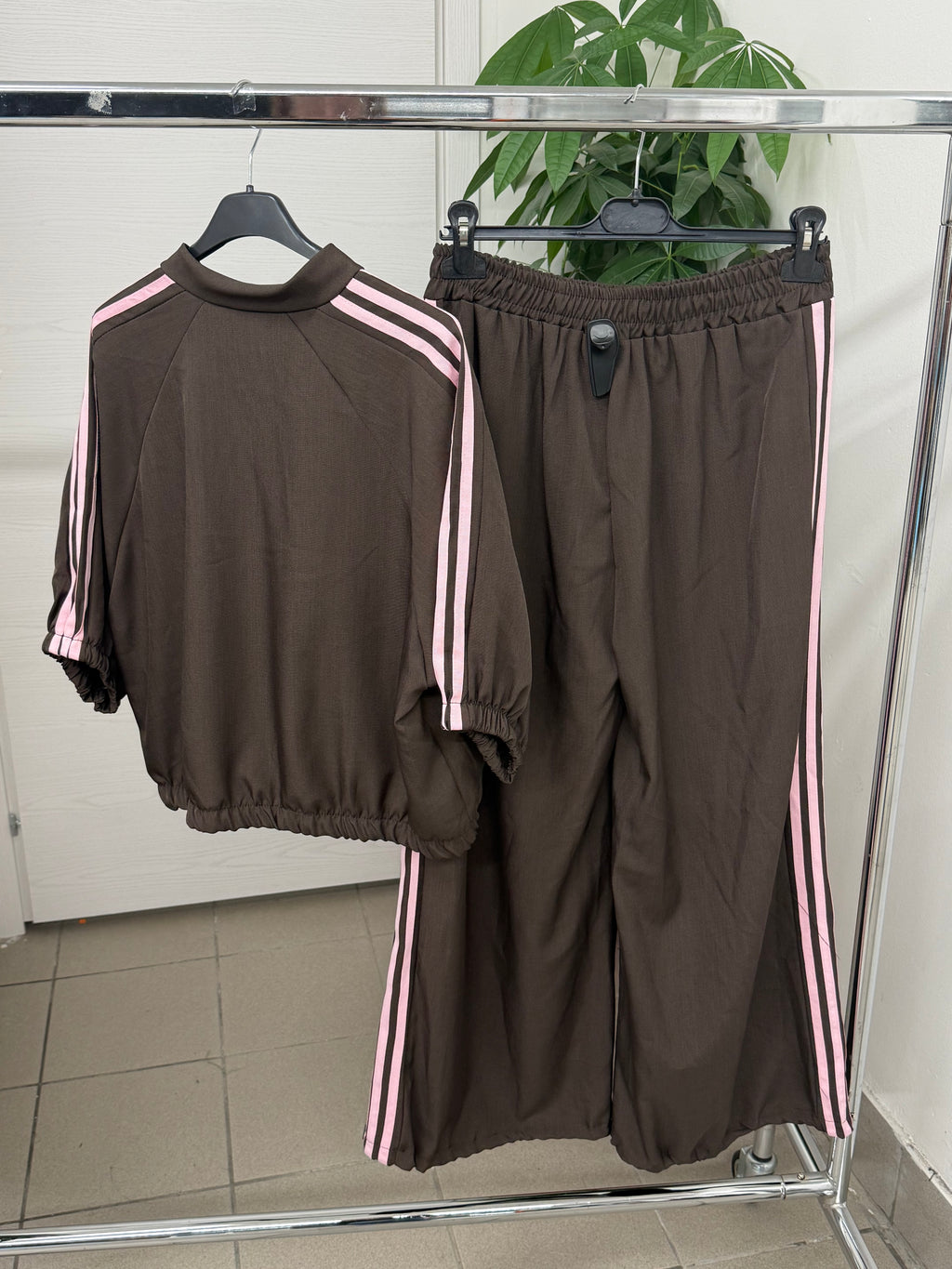 Set coordinato Giacca con manica 3/4 e Pantaloni a palazzo con coulisse con strisce laterali FGD MODA