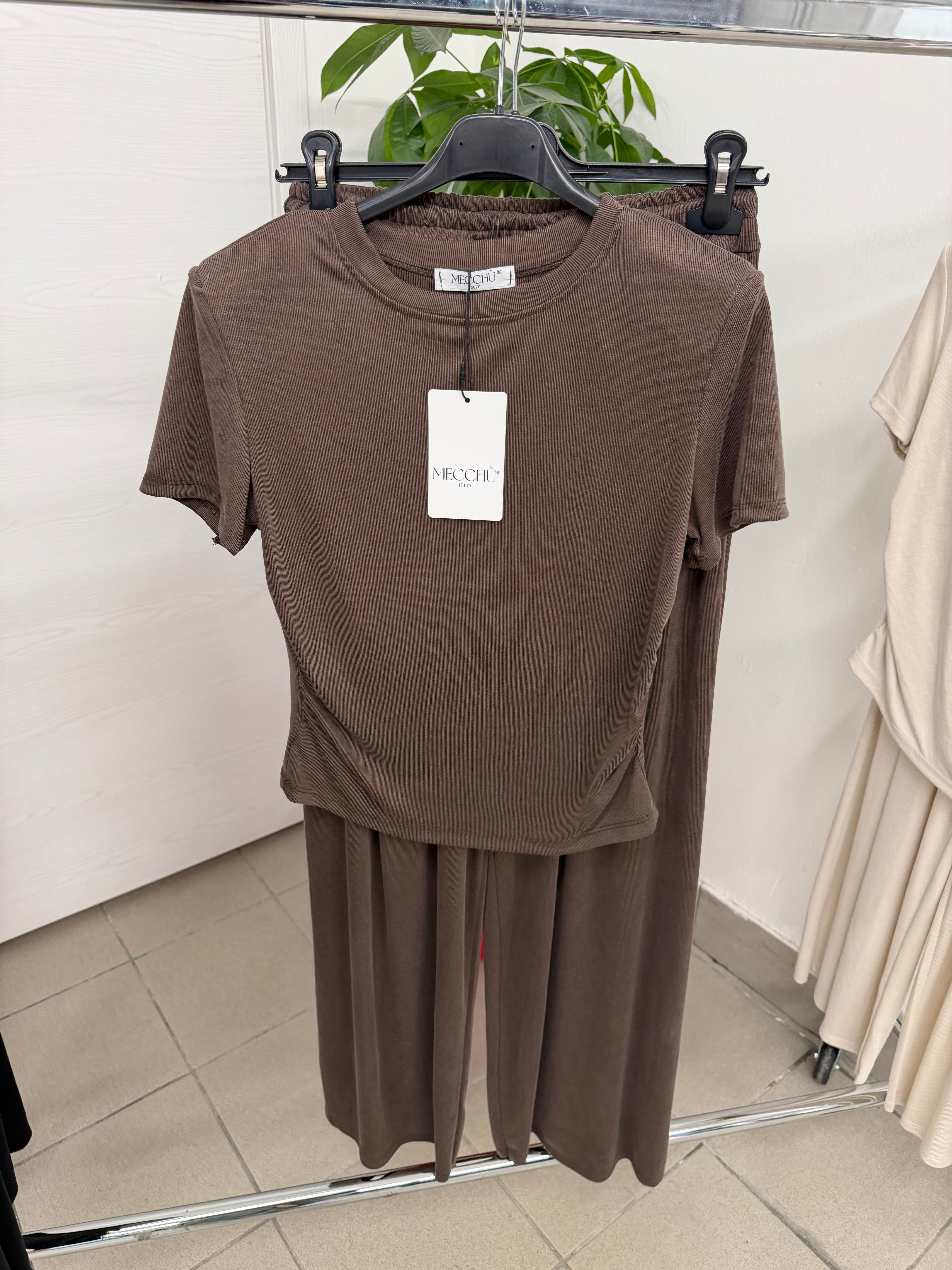 Set coordinato t-shirt e pantalone FGD MODA