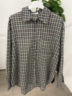 Camicia a quadri con taschino con scritta sul retro