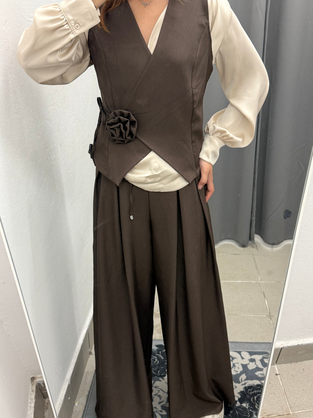 Set Coordinato Gilet A Portafoglio Con Spilla E Pantaloni A Gamba Larga FGD MODA