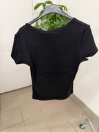 T-shirt scollo V a costine con bottoni FGD MODA