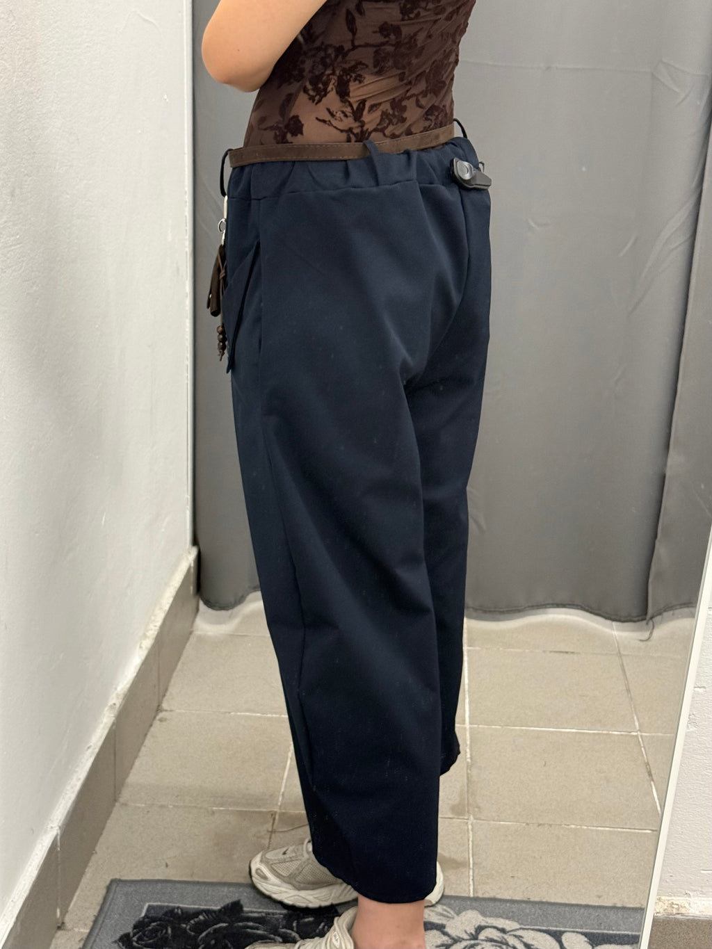 Pantaloni Barrel Tinta Unita Con Pence FGD MODA