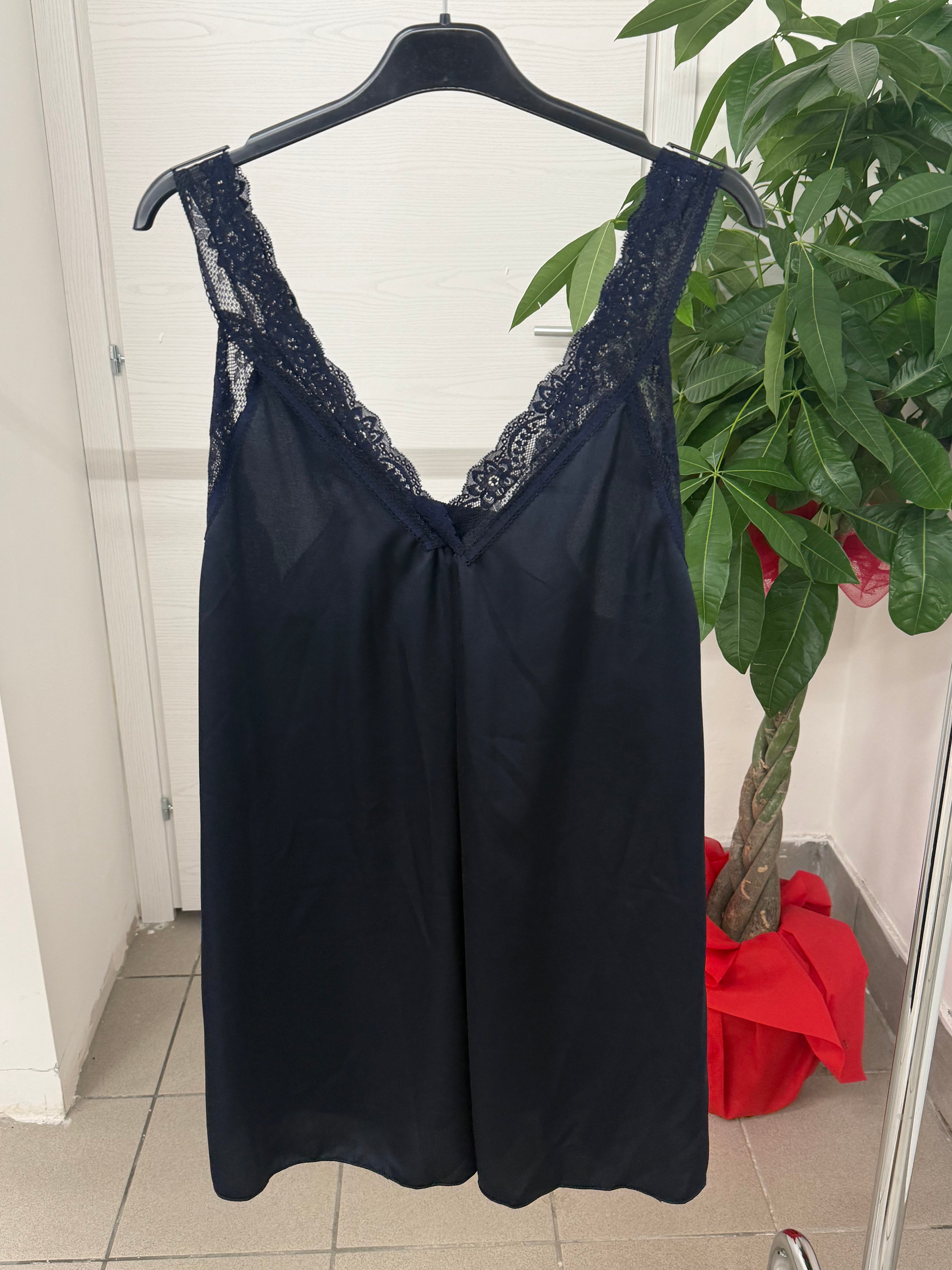 Canotta con bordo in pizzo