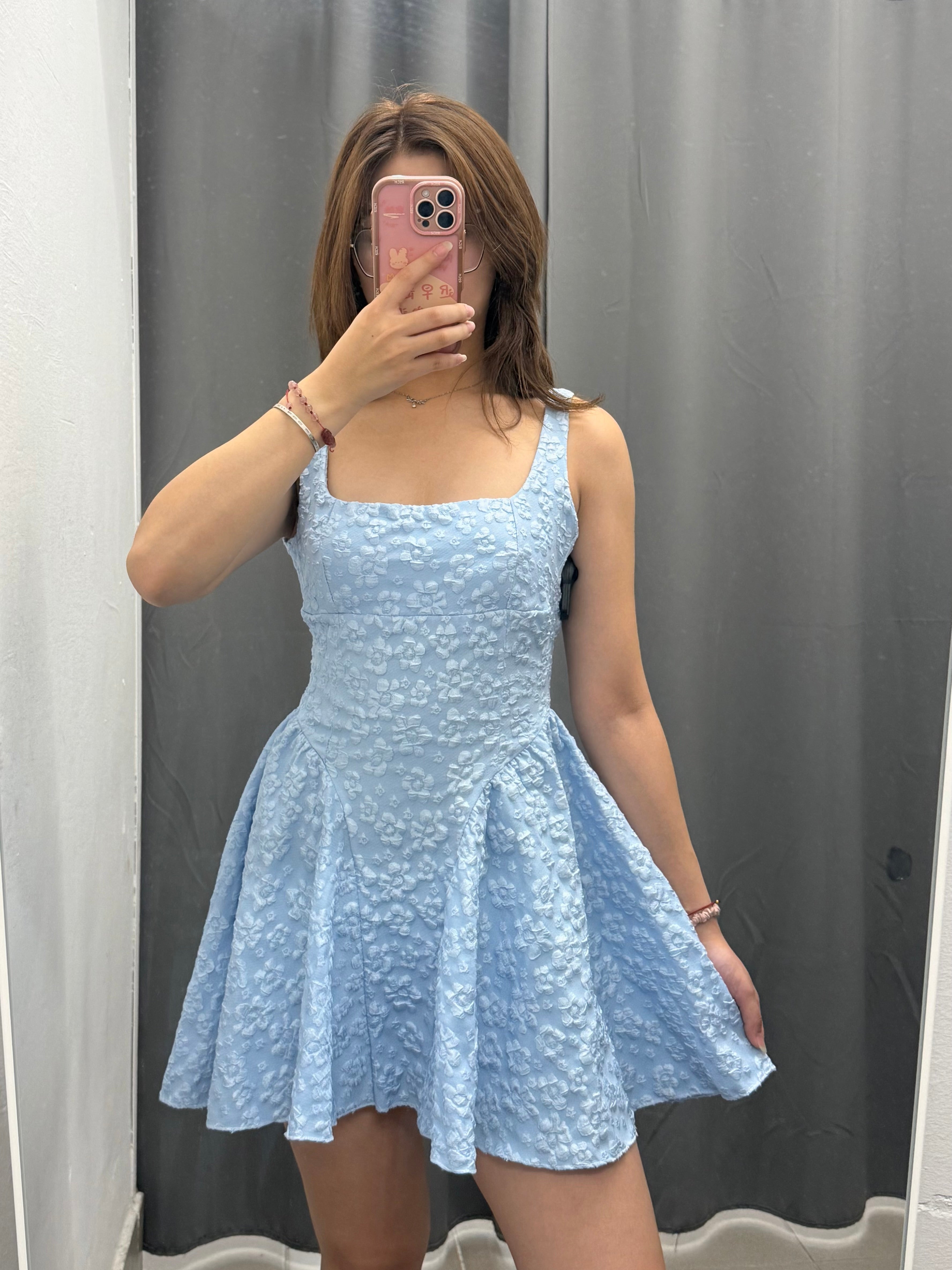 Abito Corto con Ricami Fiorati con Fiocco sul Retro FGD MODA