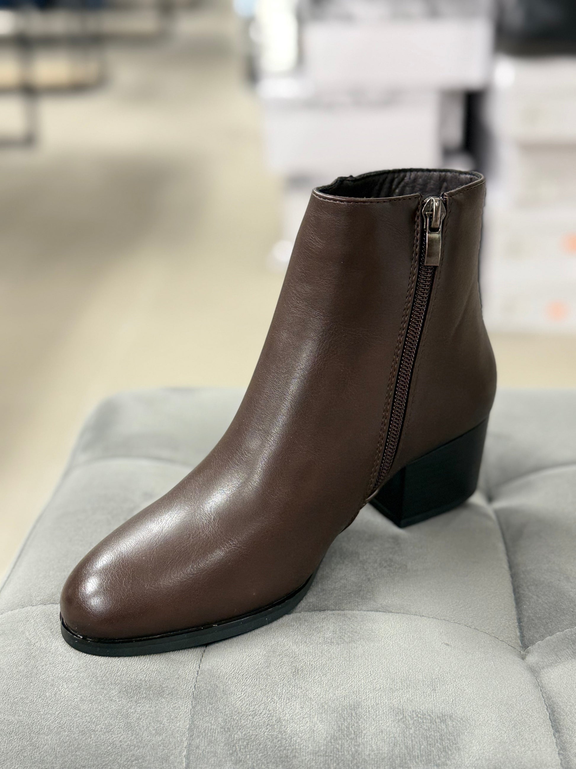Stivaletti in ecopelle tacco 5cm FGD MODA