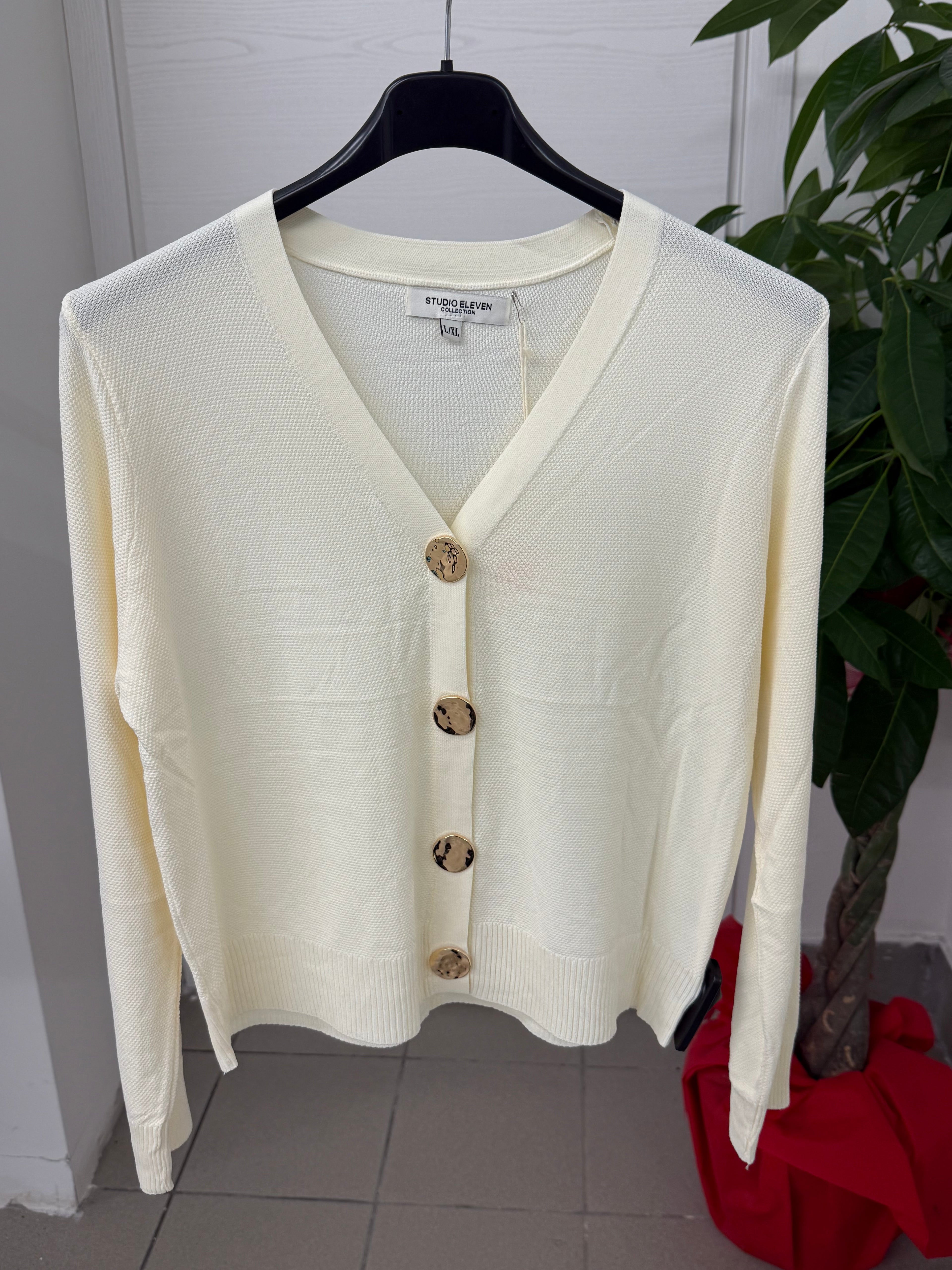 Cardigan con chiusura a bottoni
