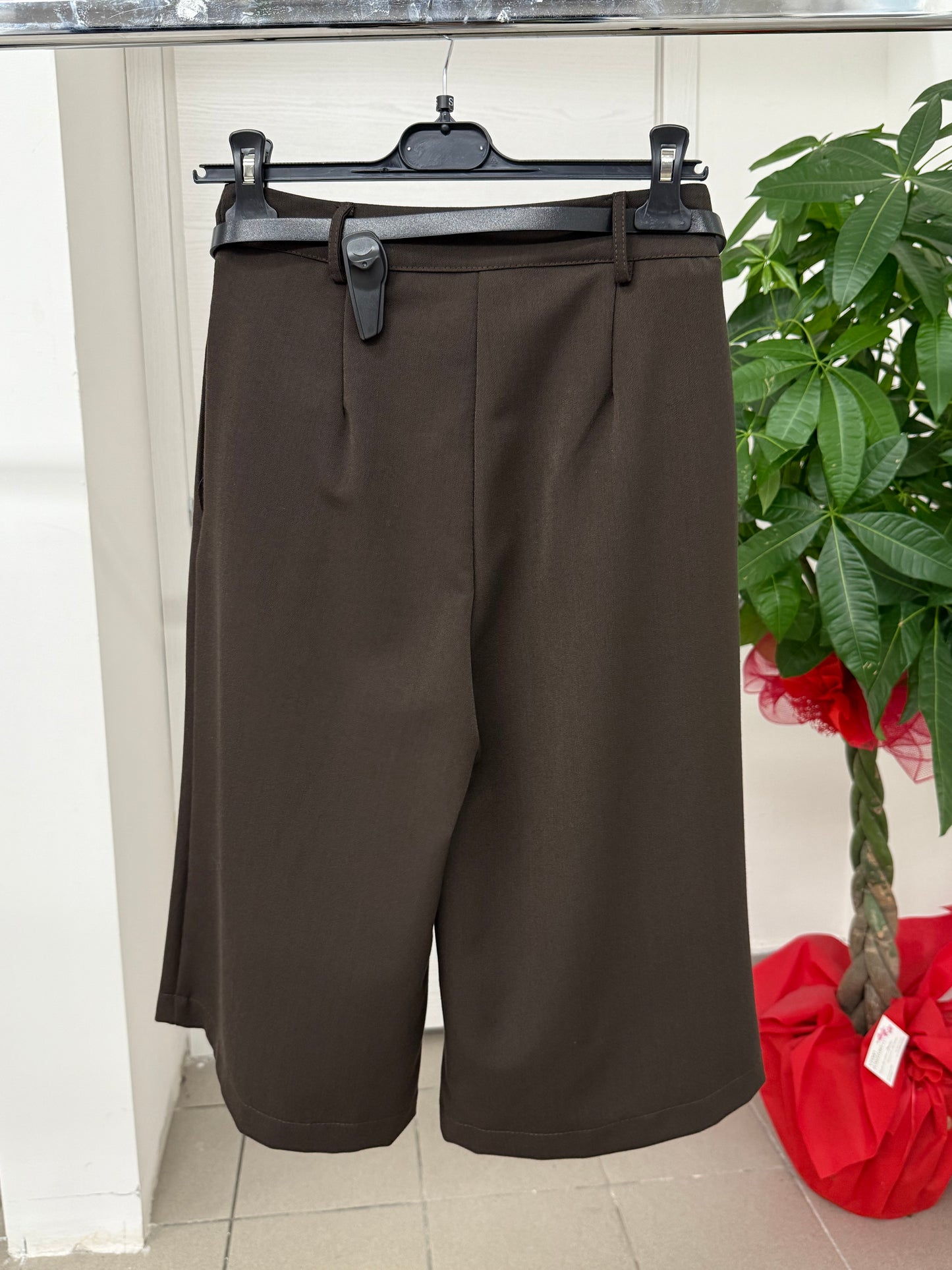 Pantaloni bermuda con cinta FGD MODA