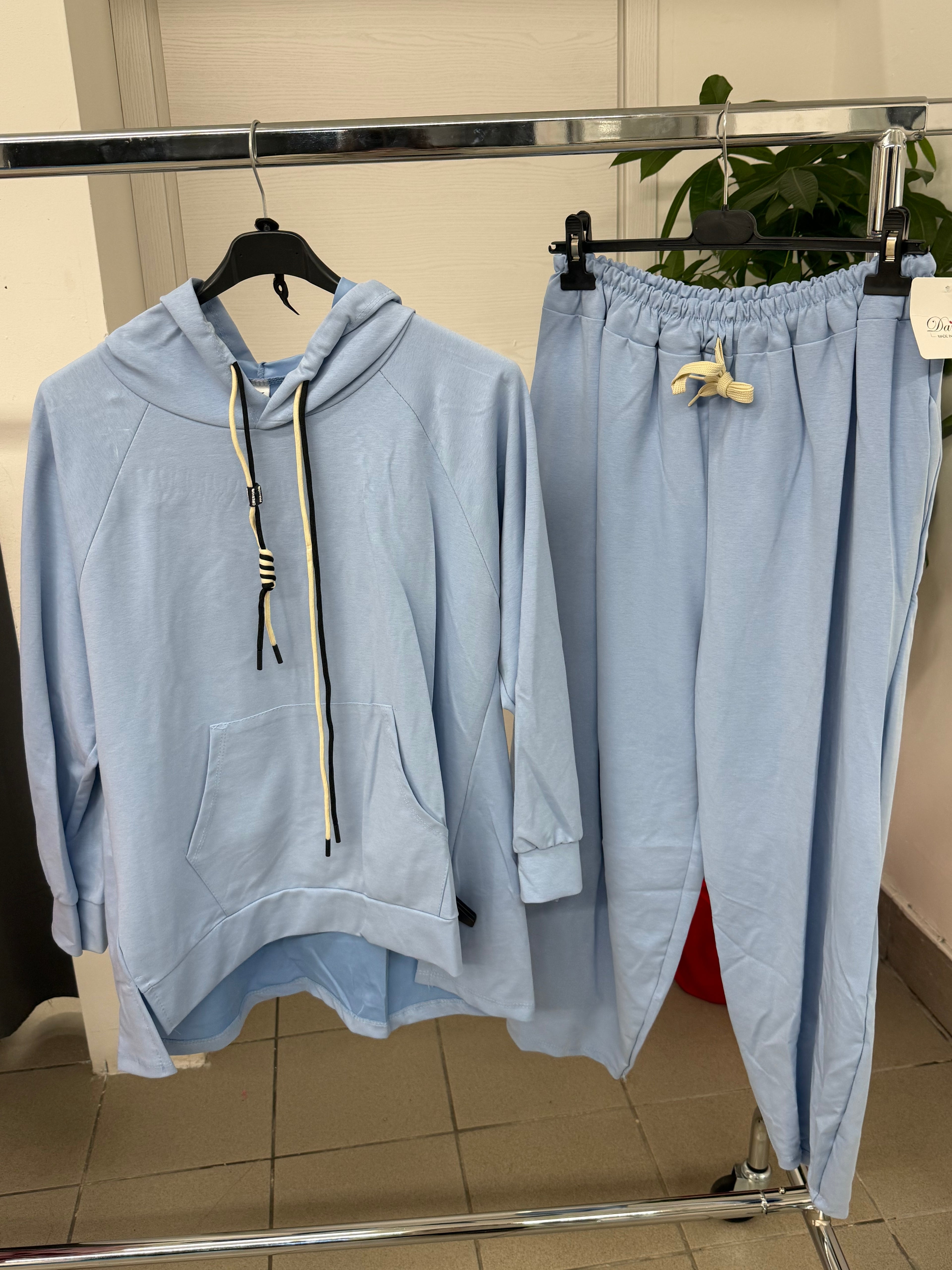 Set coordinato Felpa con cappuccio e Pantaloni balloon per taglie curvy
