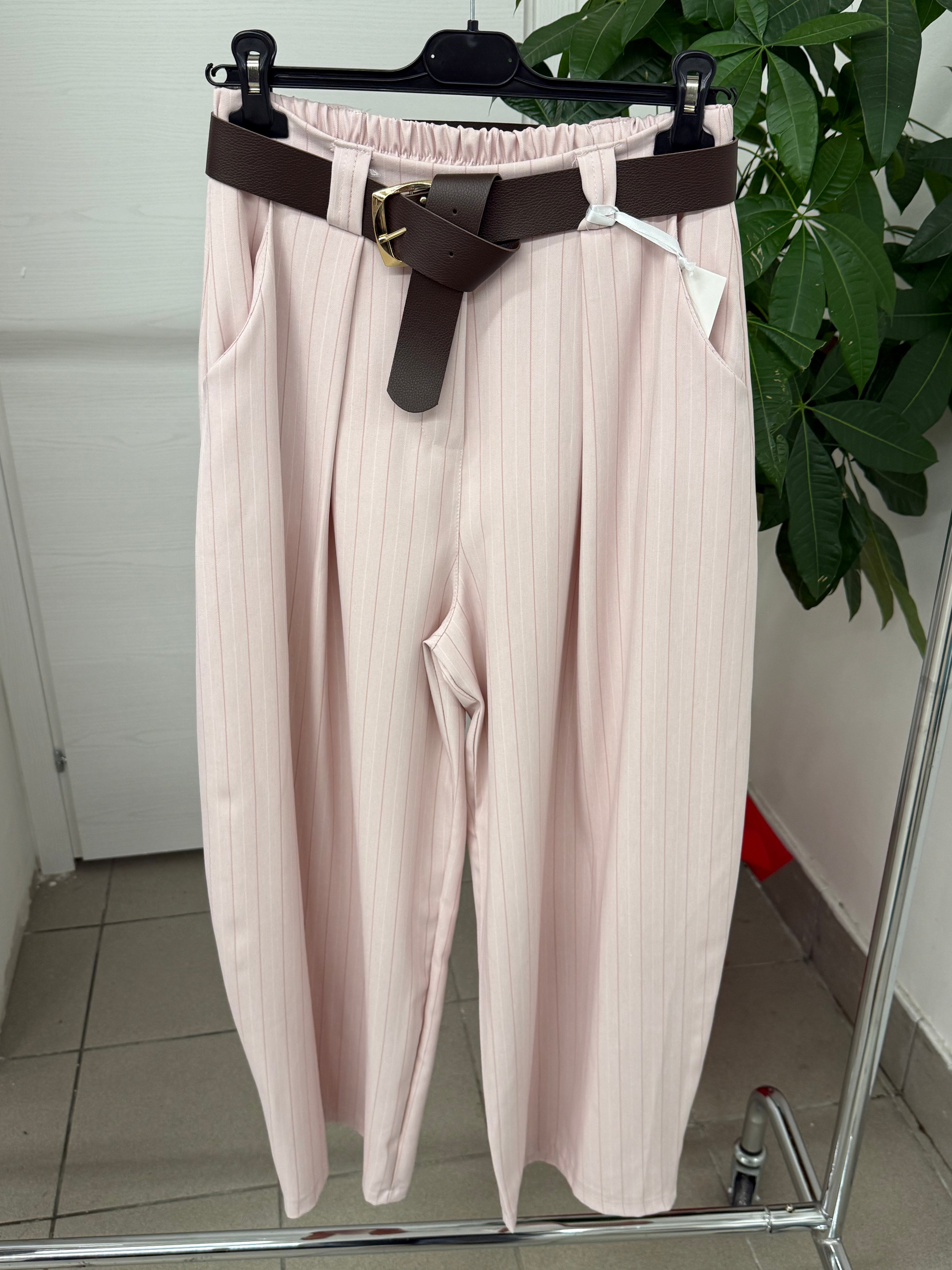 Pantaloni a palloncino a righe con cinta