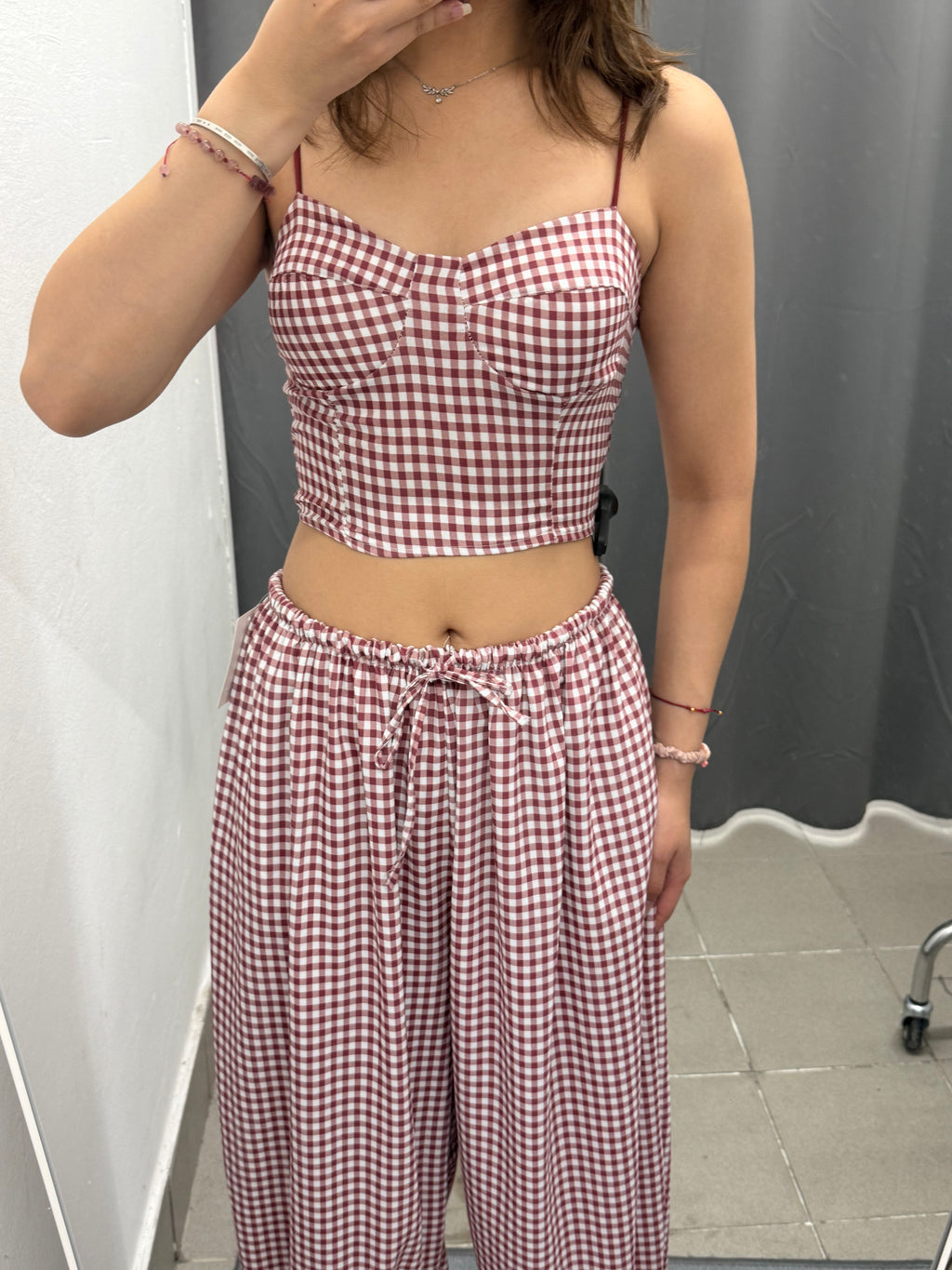 Set Coordinato Top con Spalline Regolabili e Pantaloni Balloon a Quadri FGD MODA