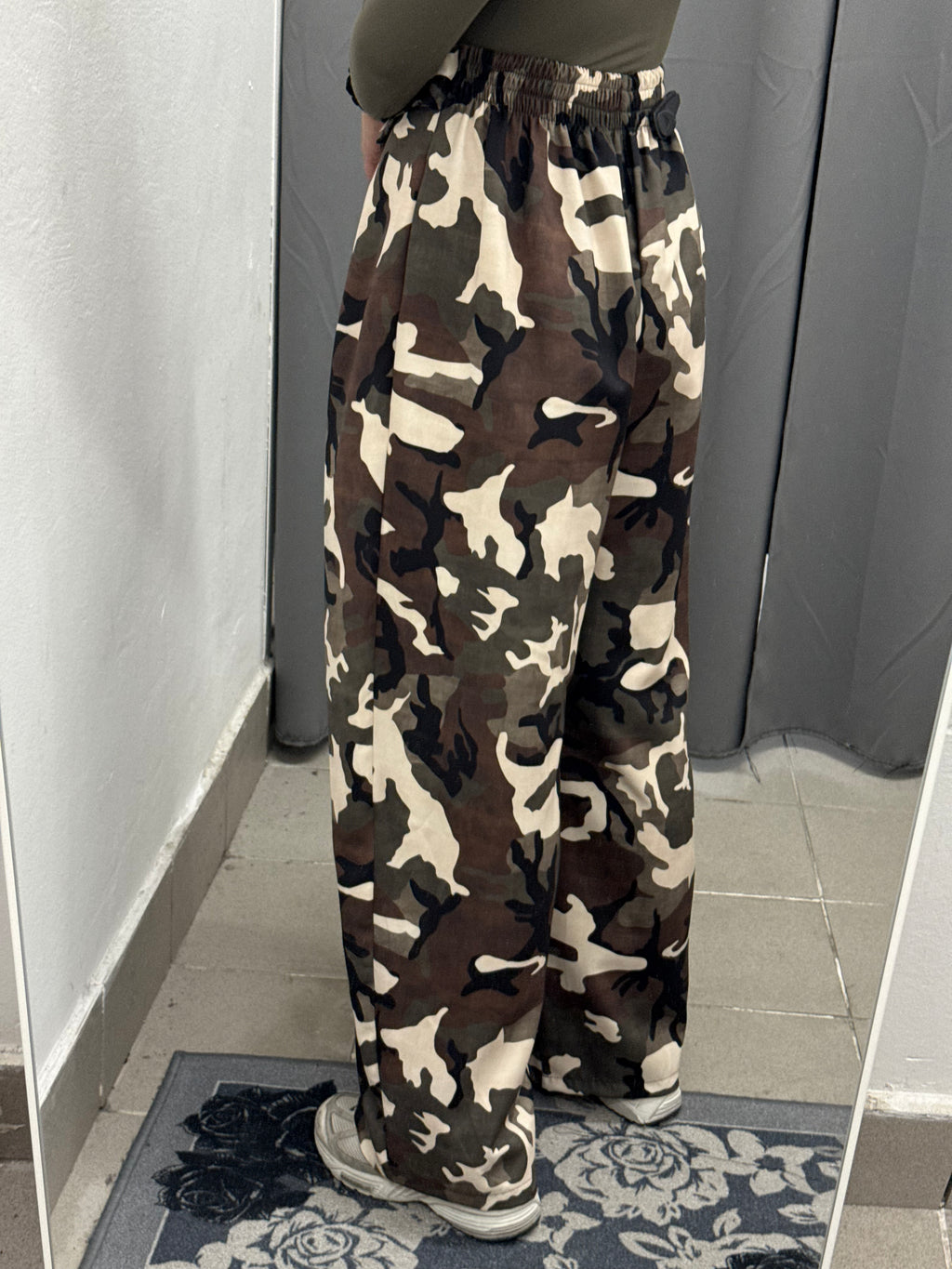 Pantaloni Barrel Militari Con Pieghe In Vita E Pence FGD MODA
