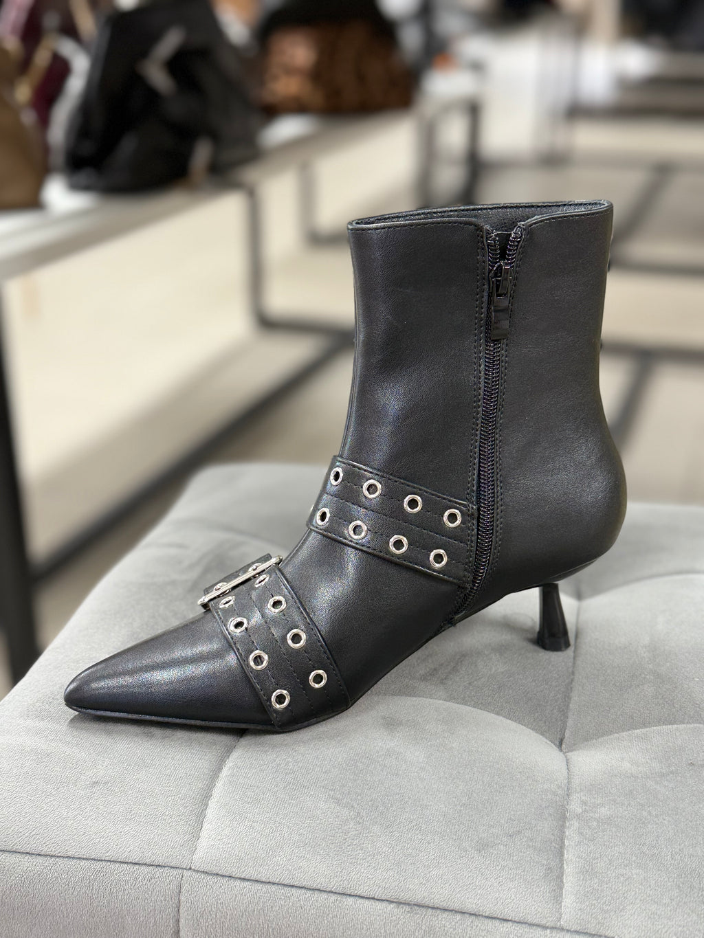 Stivaletti in ecopelle con fibbie tacco 3cm FGD MODA