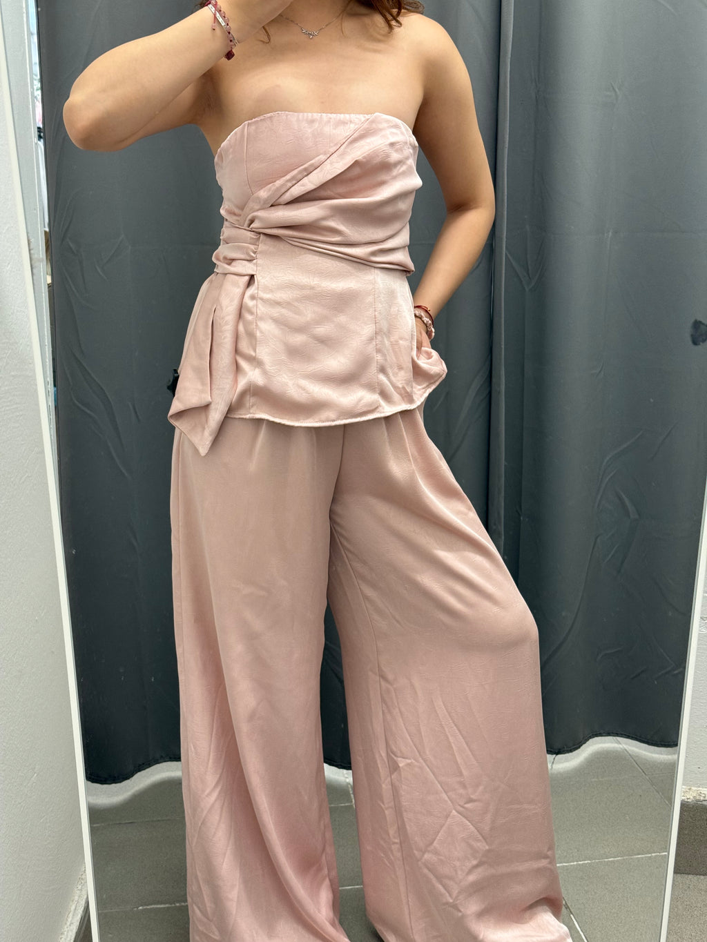 Set Coordinato Effetto Raso Top a Fascia e Pantaloni a Palazzo FGD MODA