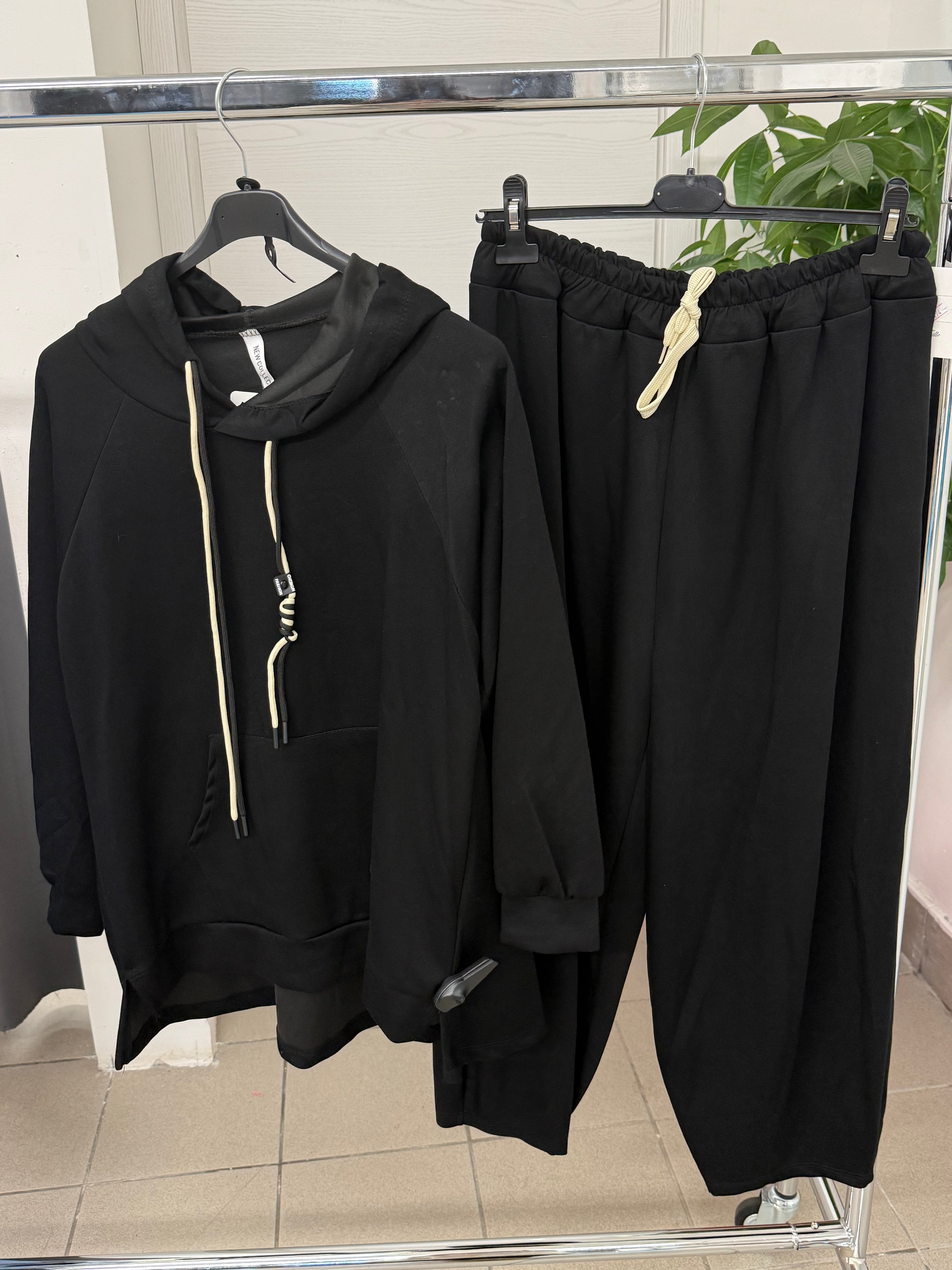 Set coordinato Felpa con cappuccio e Pantaloni balloon per taglie curvy