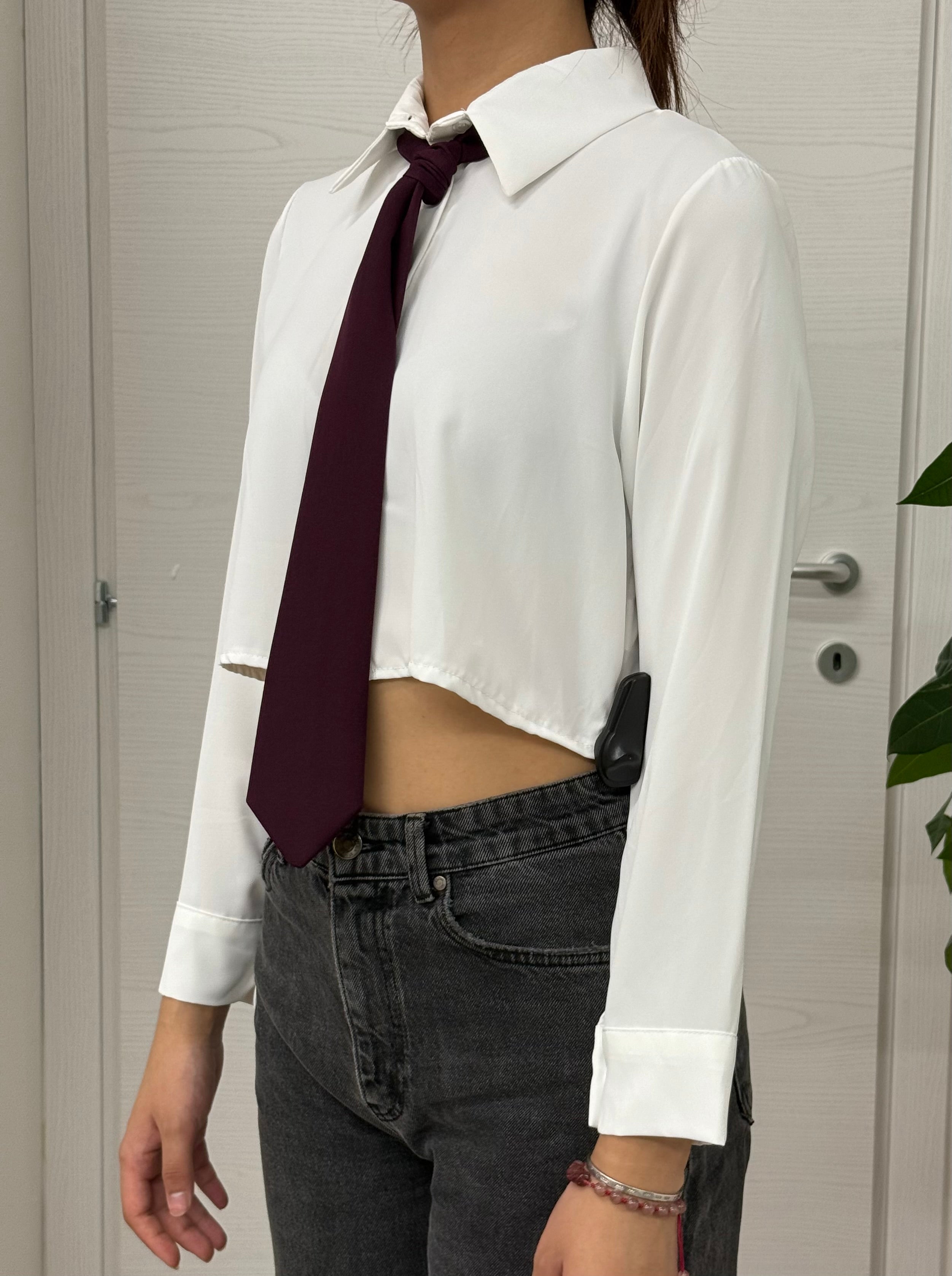 Camicia crop con cravatta tinta unita FGD MODA