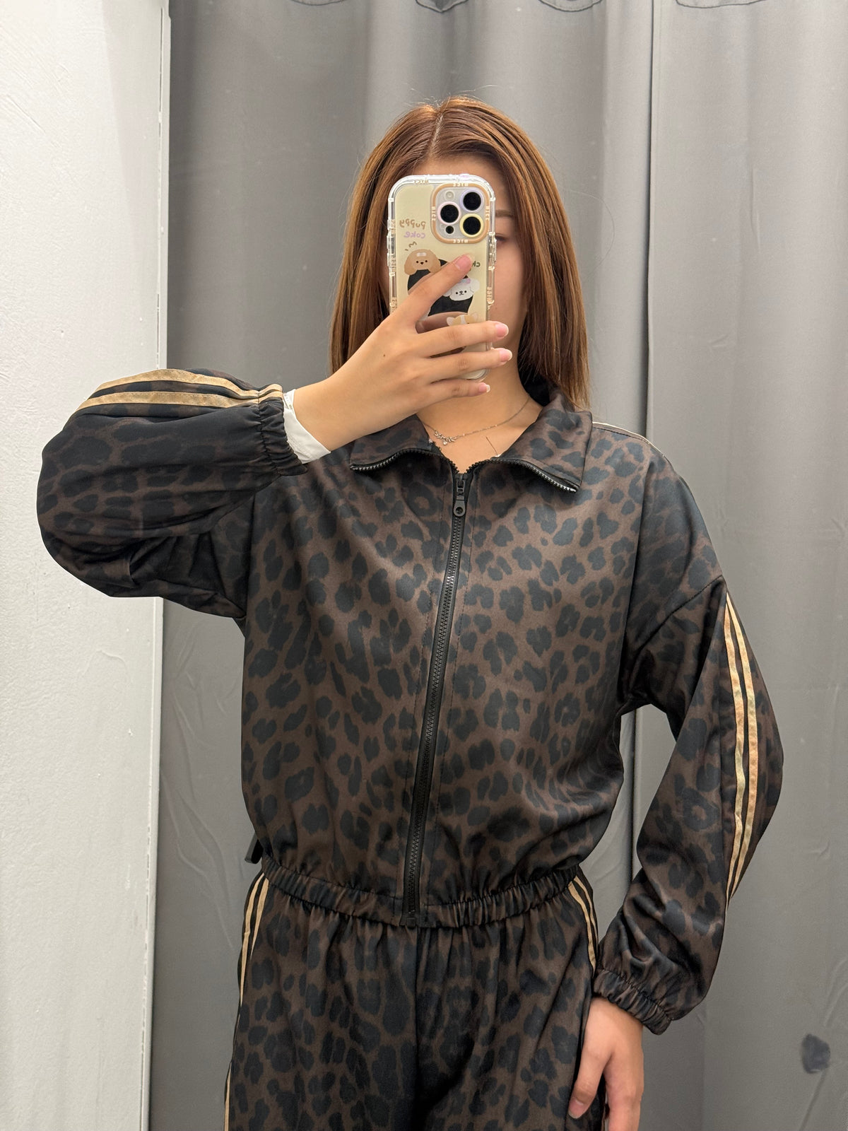 Set Coordinato Leopardato Felpa Con Zip E Pantaloni A Palazzo Con Strisce Laterali FGD MODA