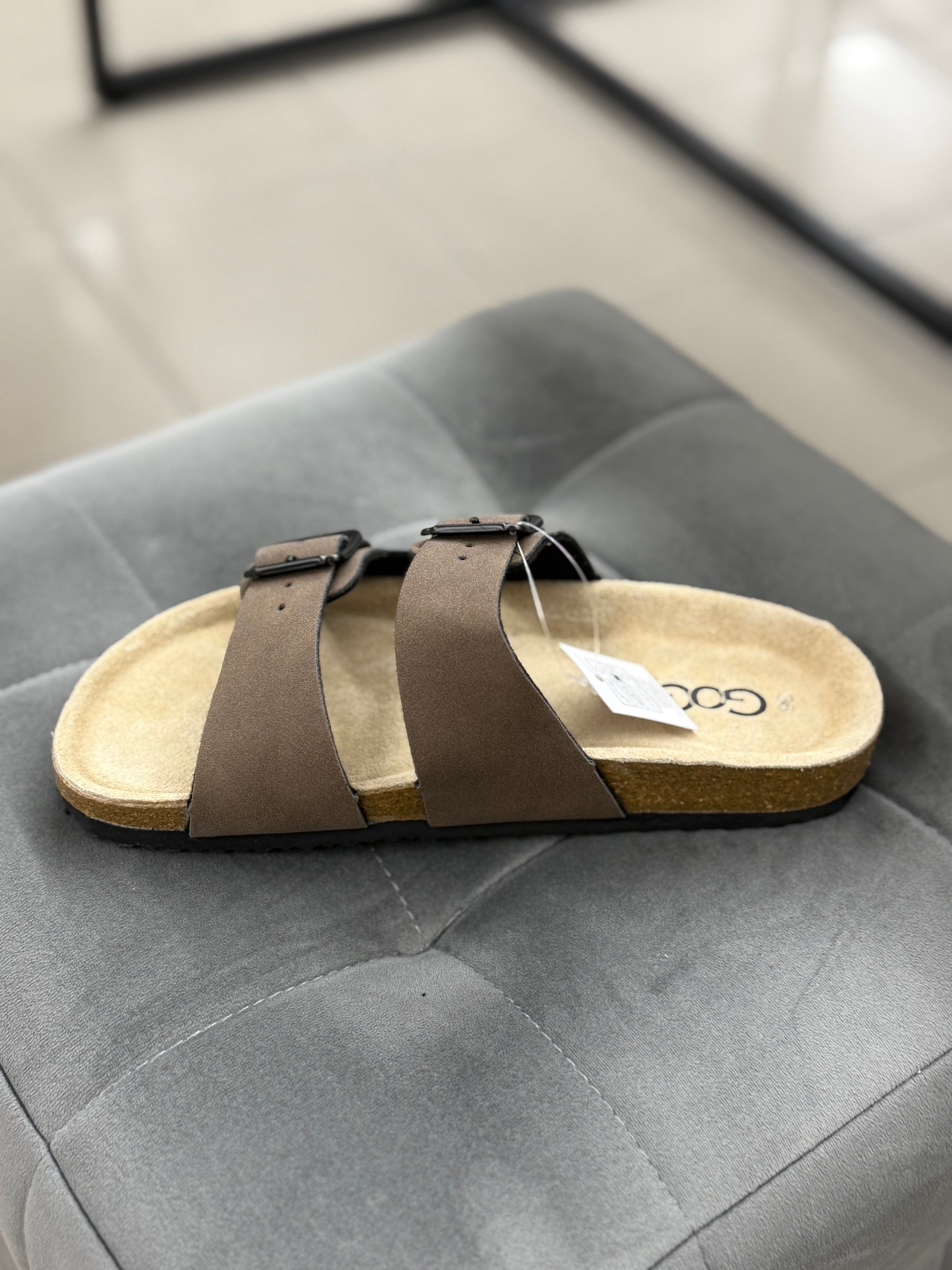 Ciabatta in ecopelle con fibbie D17-2 FGD MODA