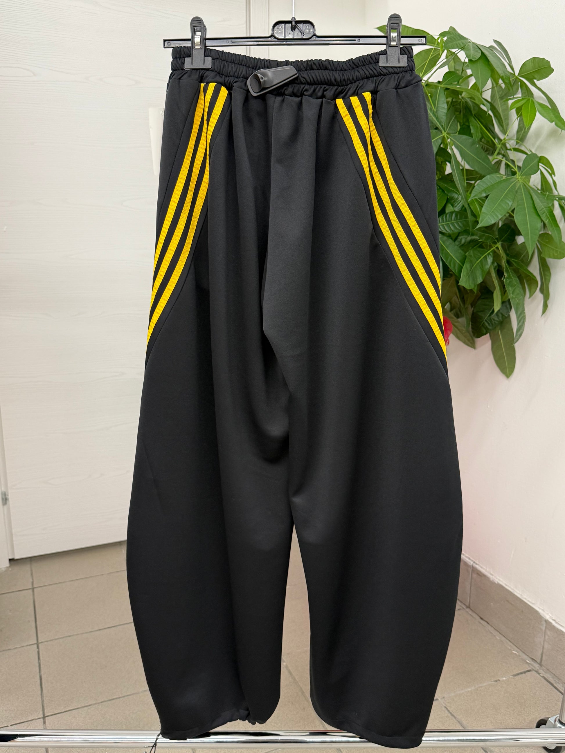 Pantaloni a palloncino con strisce laterali con tasche FGD MODA